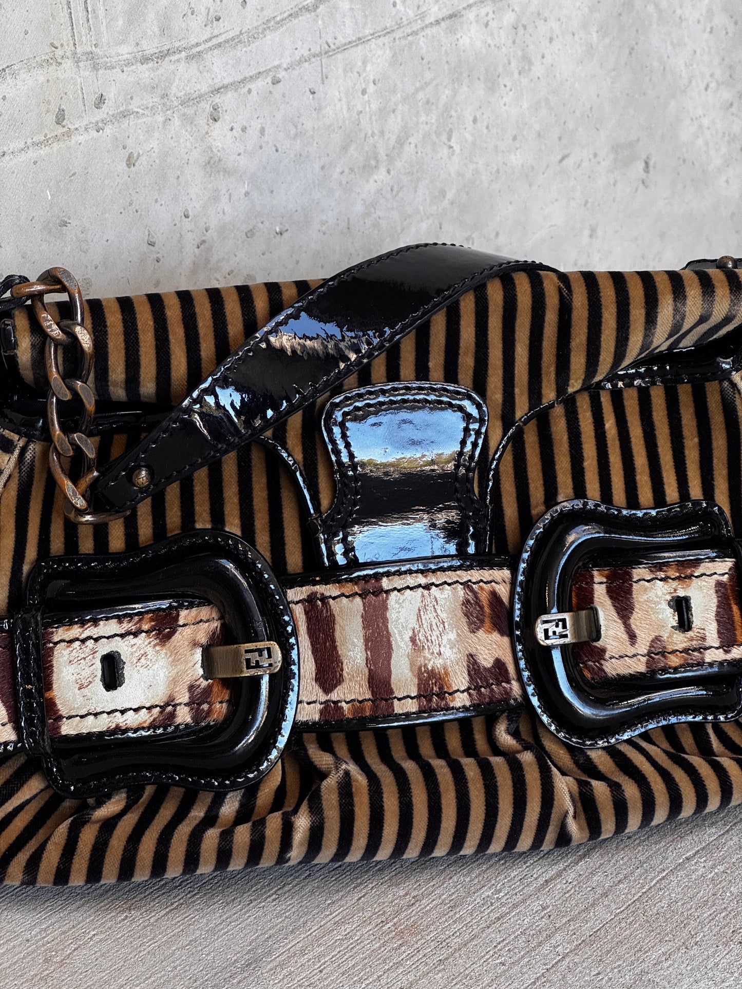 VINTAGE FENDI BUCKLE SHOULDER BAG