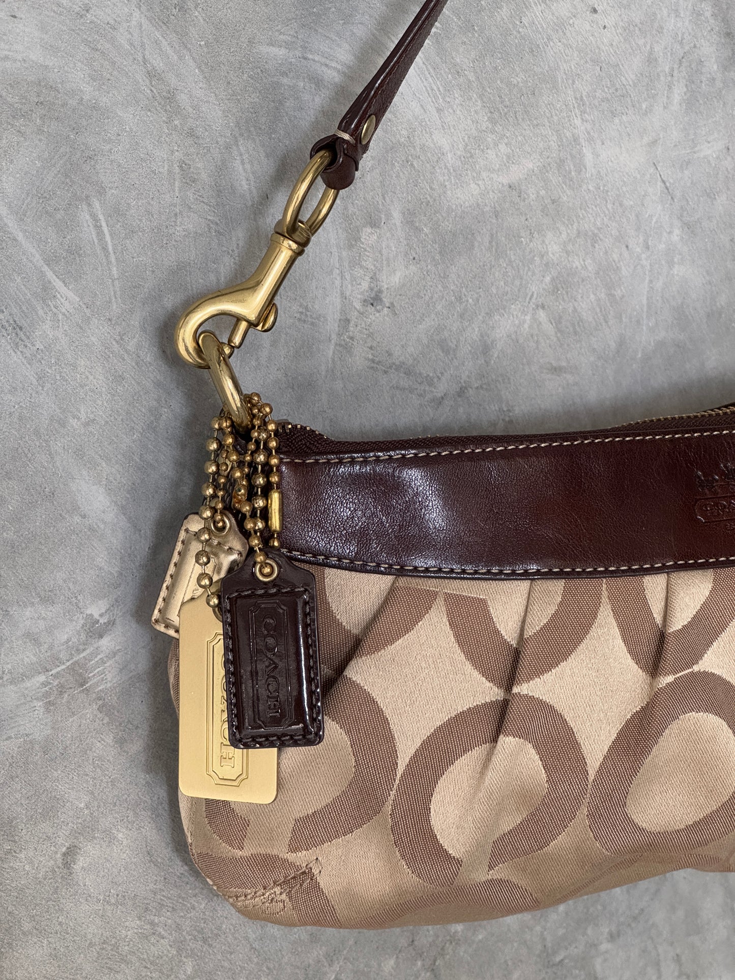 VINTAGE COACH BROWN & GOLD SIGNATURE HANDBAG
