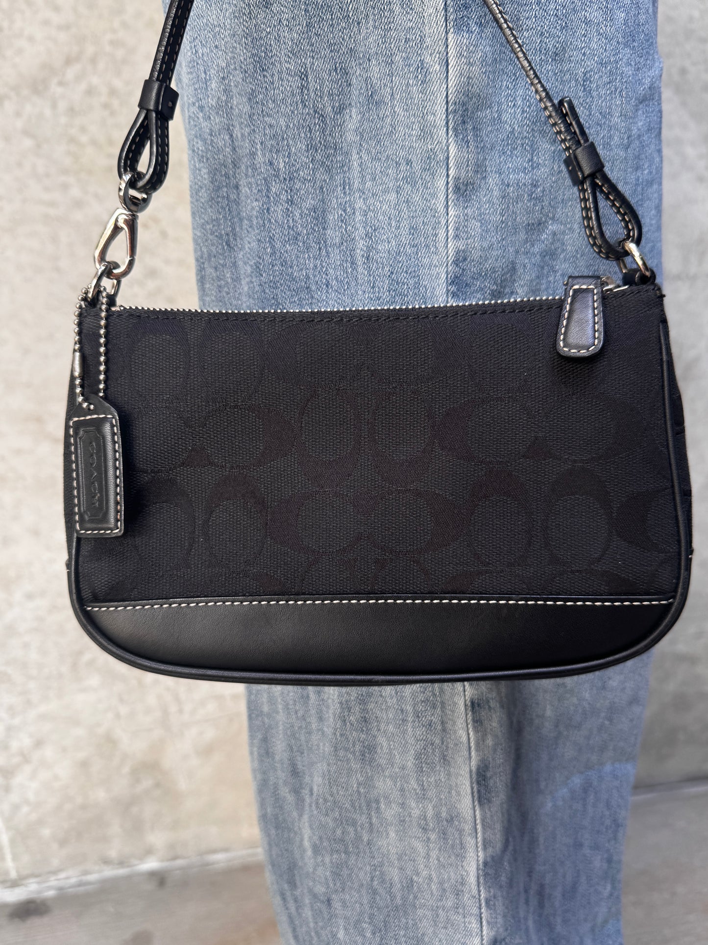 COACH Y2K BLACK SHOULDER BAG