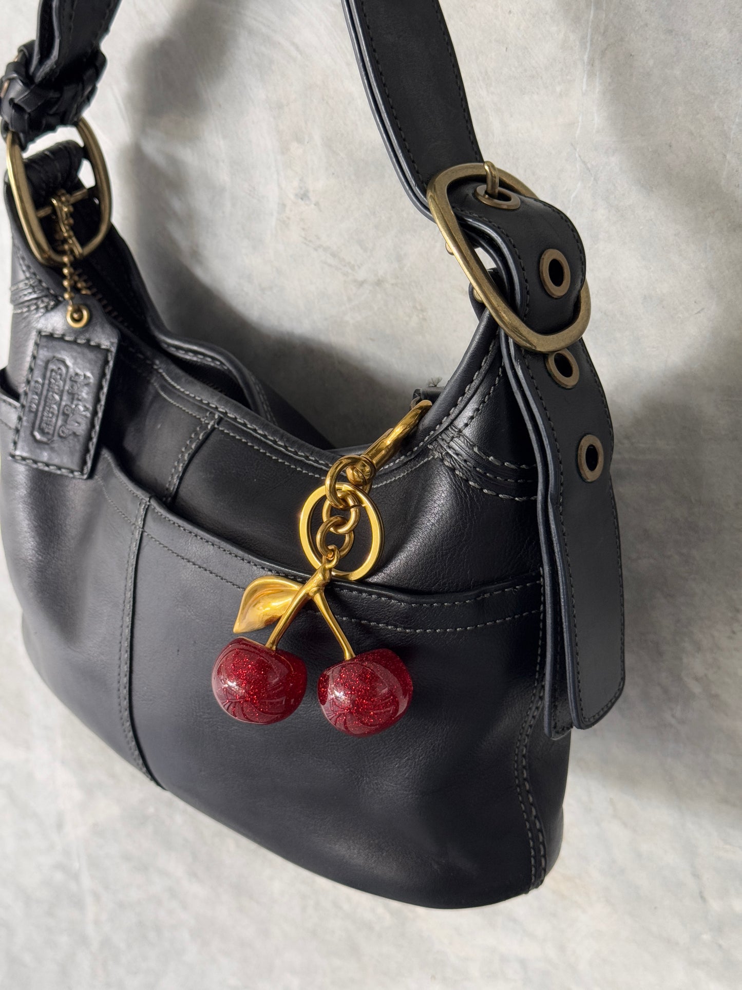 VINTAGE COACH BLACK LEATHER HANDBAG