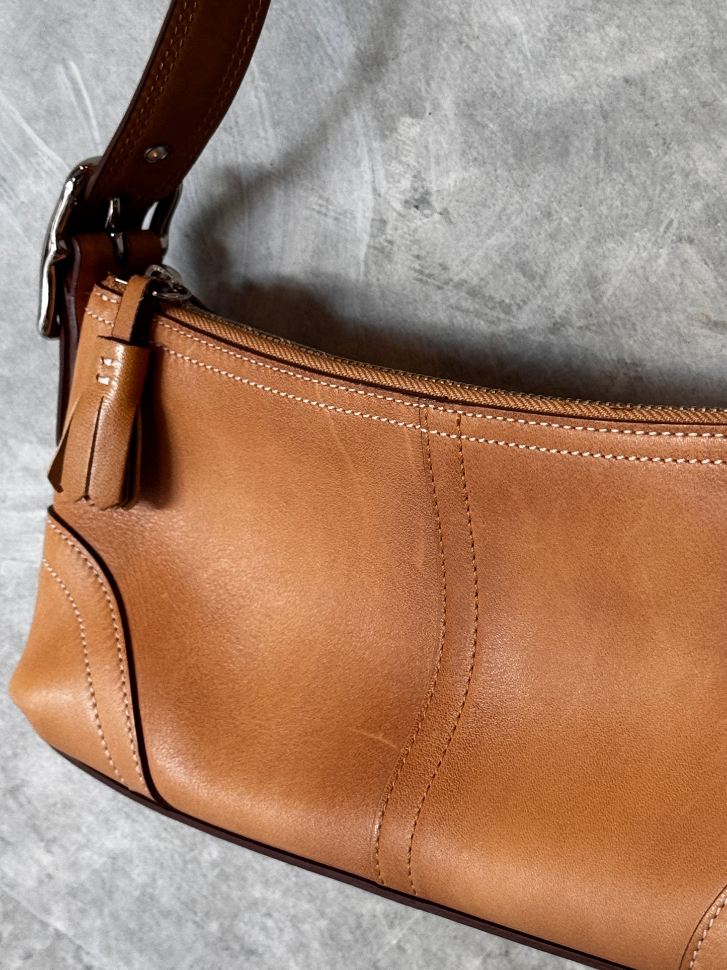 AUTHENTIC VINTAGE COACH BROWN LEATHER SHOULDER BAG