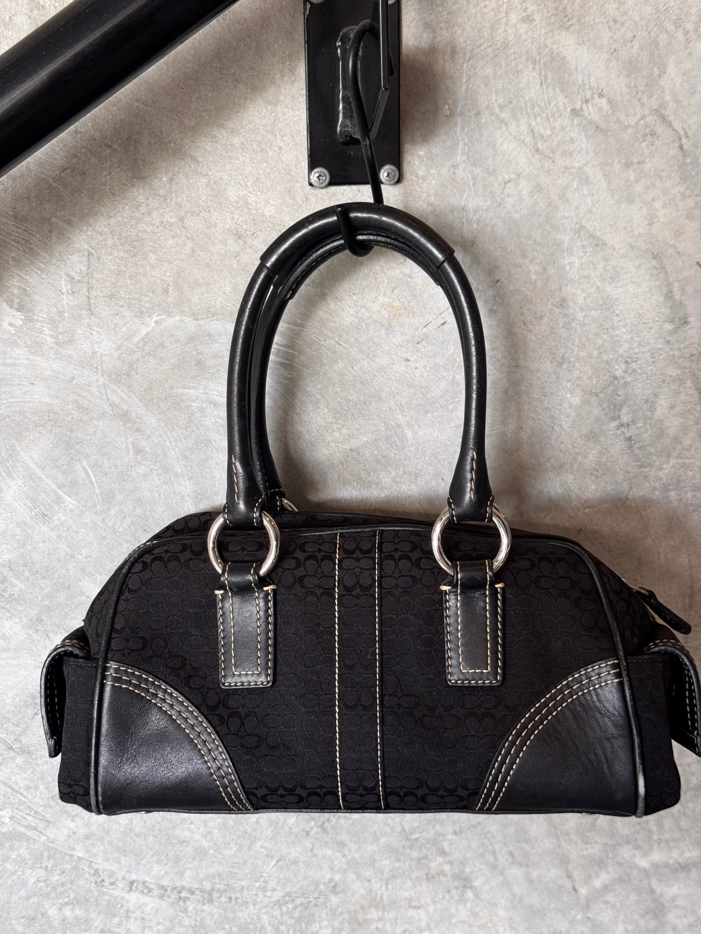MONOGRAM BLACK VINTAGE COACH HANDBAG