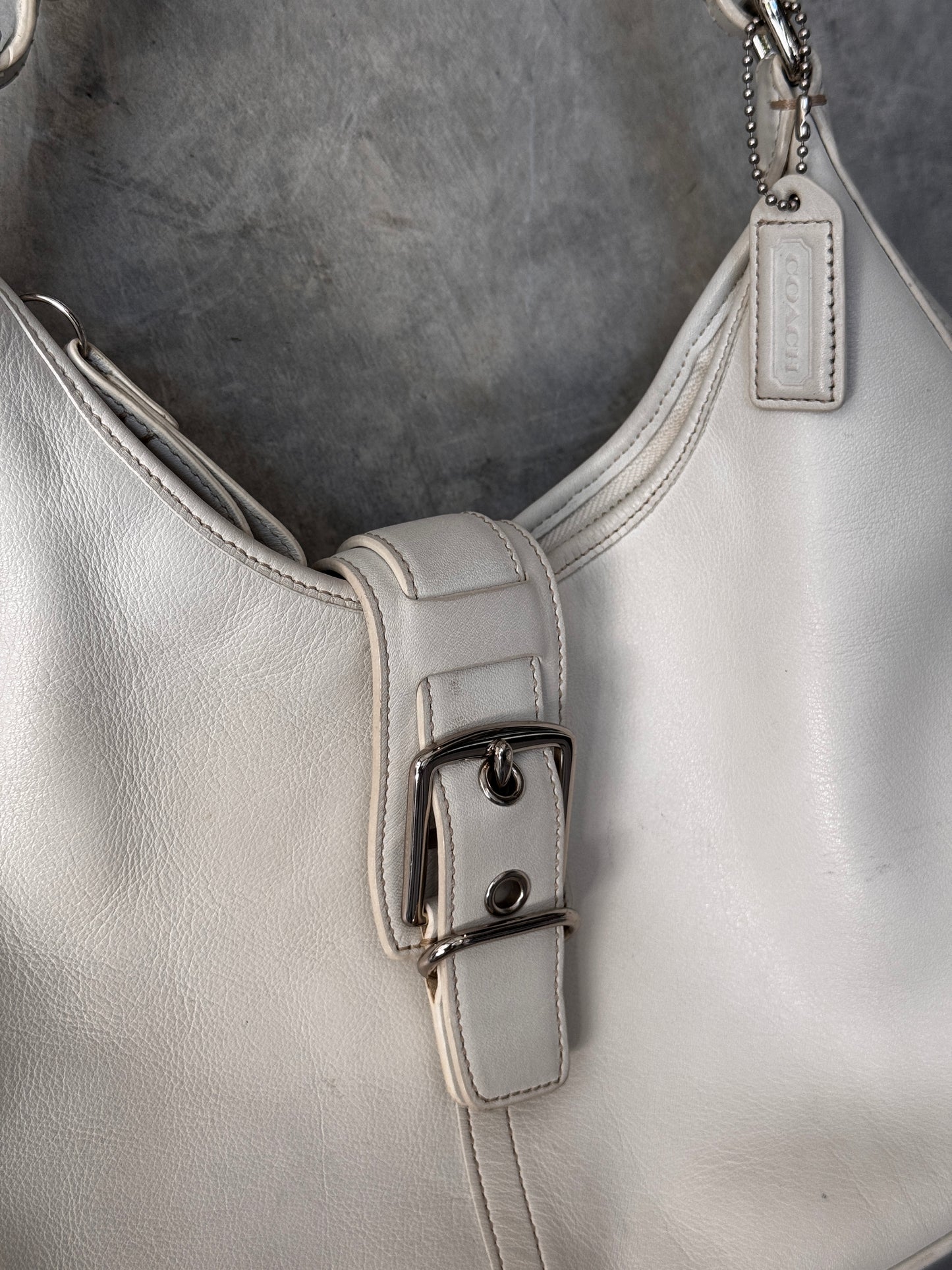 2000s VINTAGE WHITE COACH