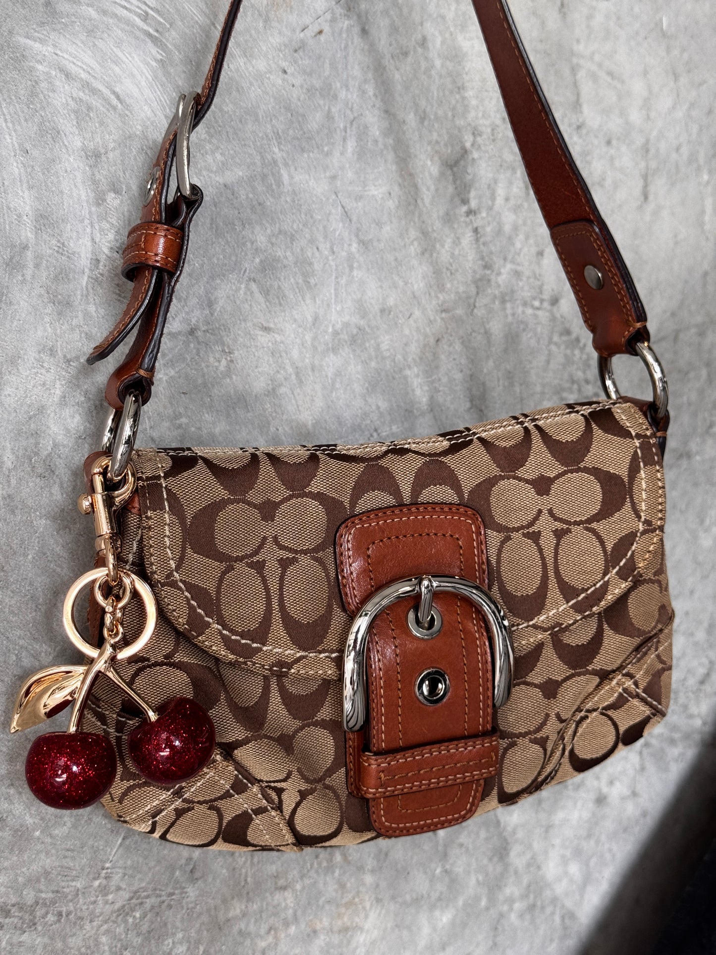 VINTAGE COACH Y2K SOHO HANDBAG