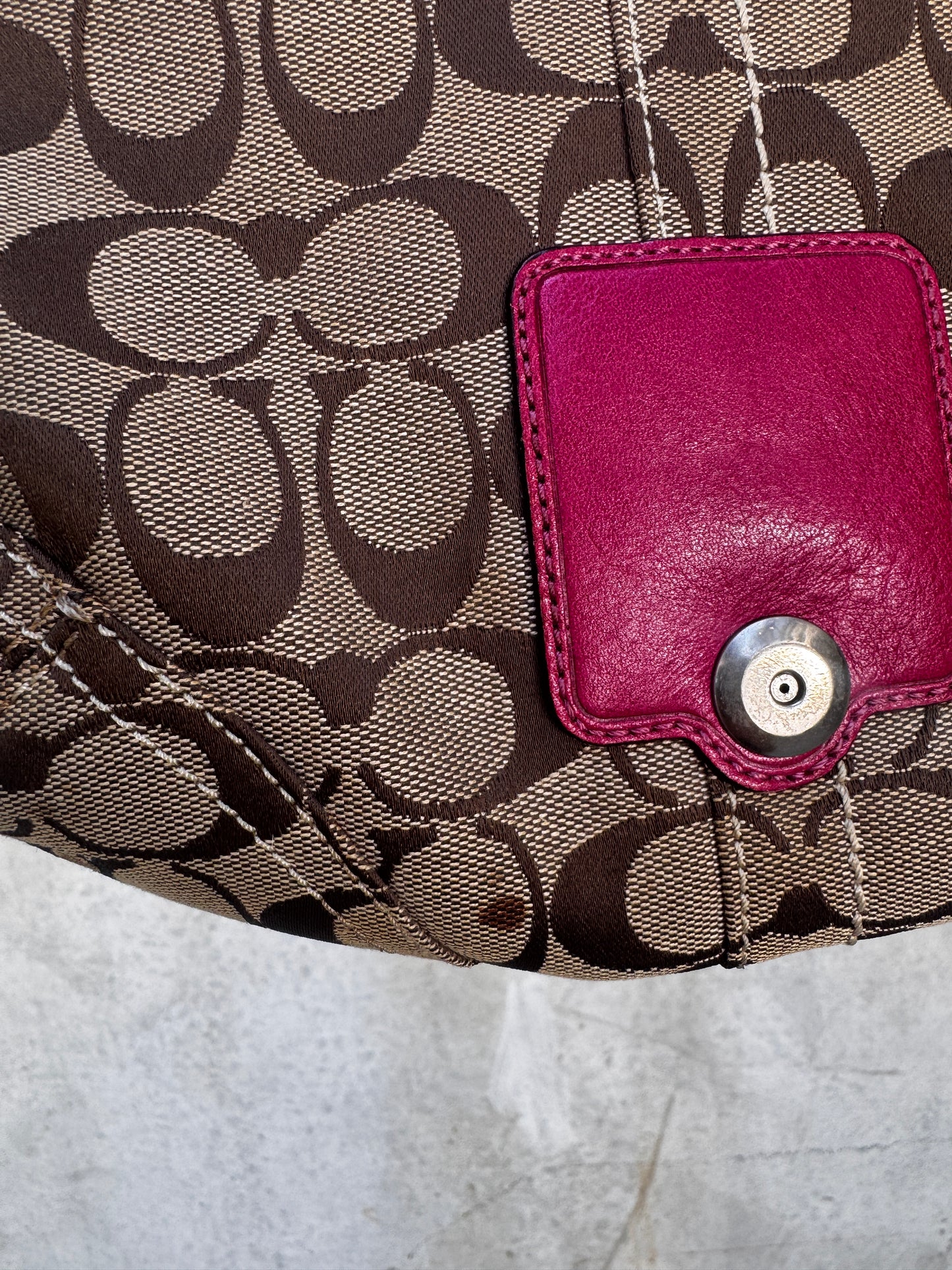 VINTAGE COACH PINK SOHO HANDBAG