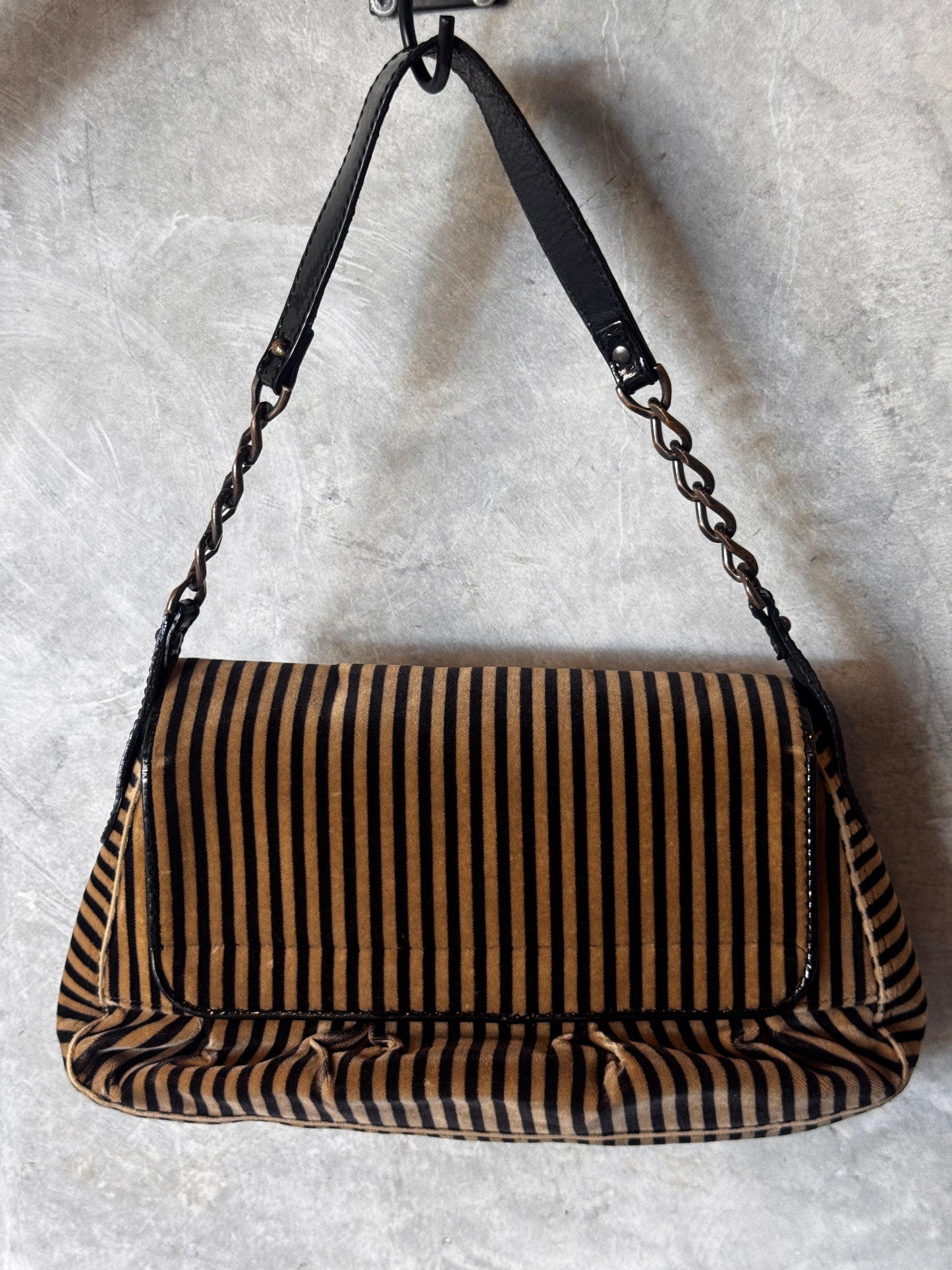 VINTAGE FENDI BUCKLE SHOULDER BAG