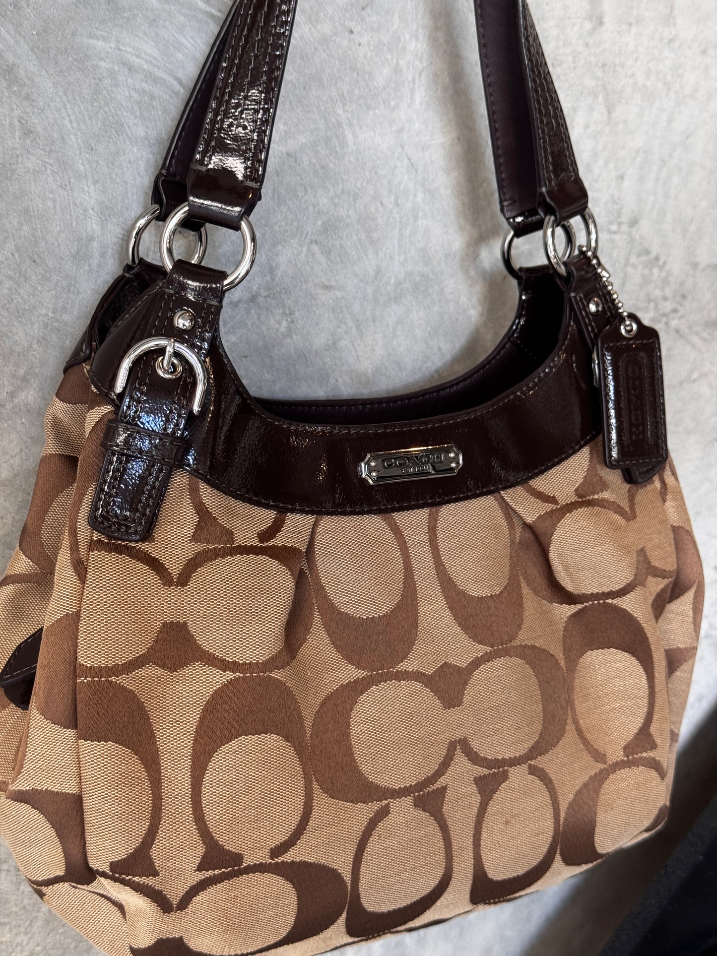 VINTAGE COACH BROWN SOHO SIGNATURE HANDBAG