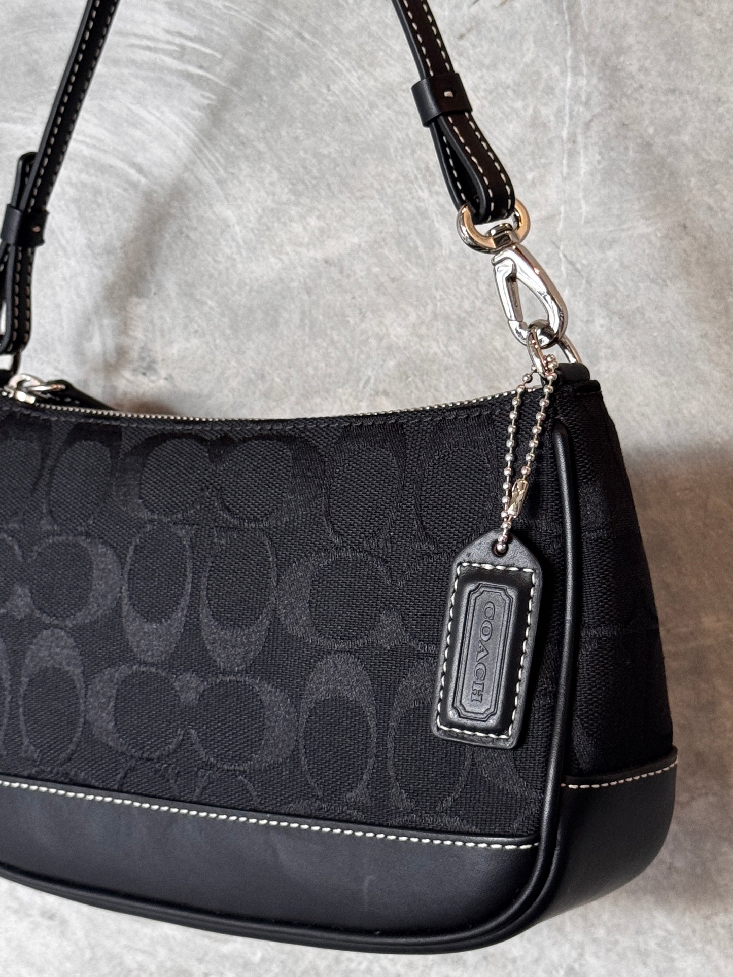 COACH Y2K BLACK SHOULDER BAG