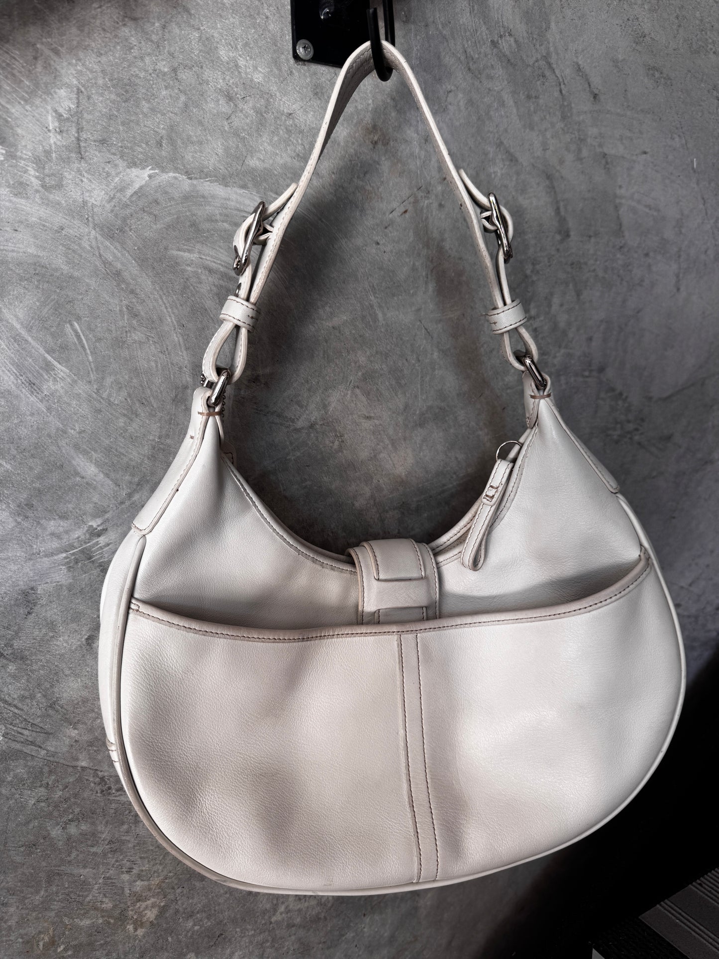 2000s VINTAGE WHITE COACH