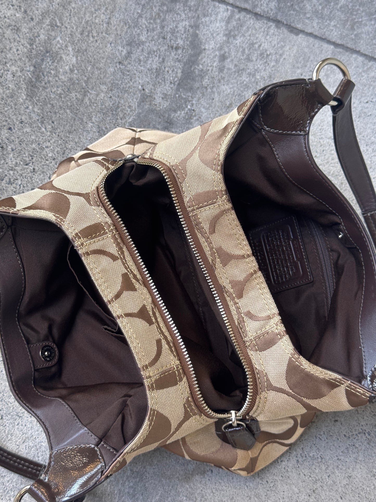VINTAGE COACH BROWN SOHO SIGNATURE HANDBAG