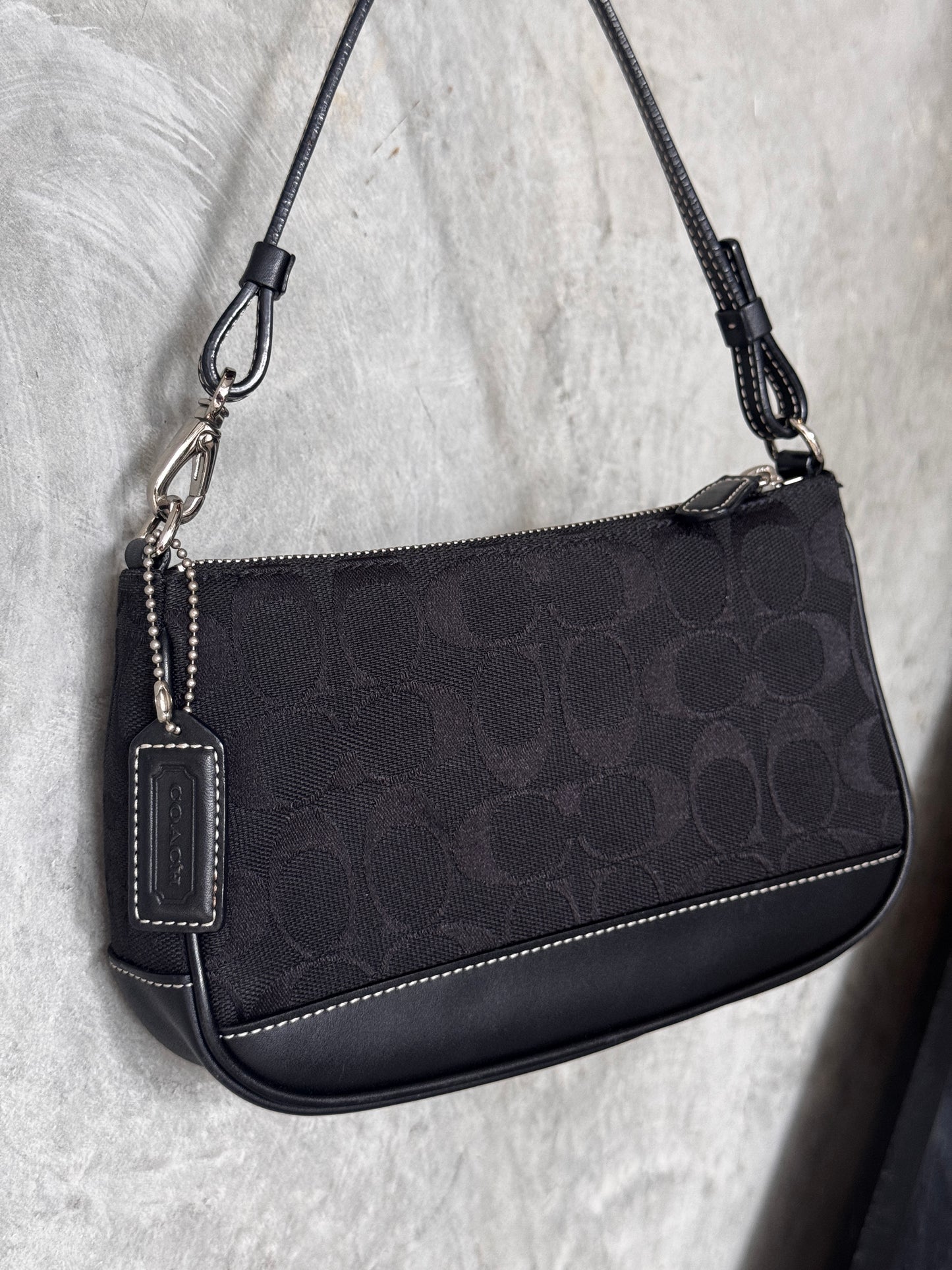 COACH Y2K BLACK SHOULDER BAG