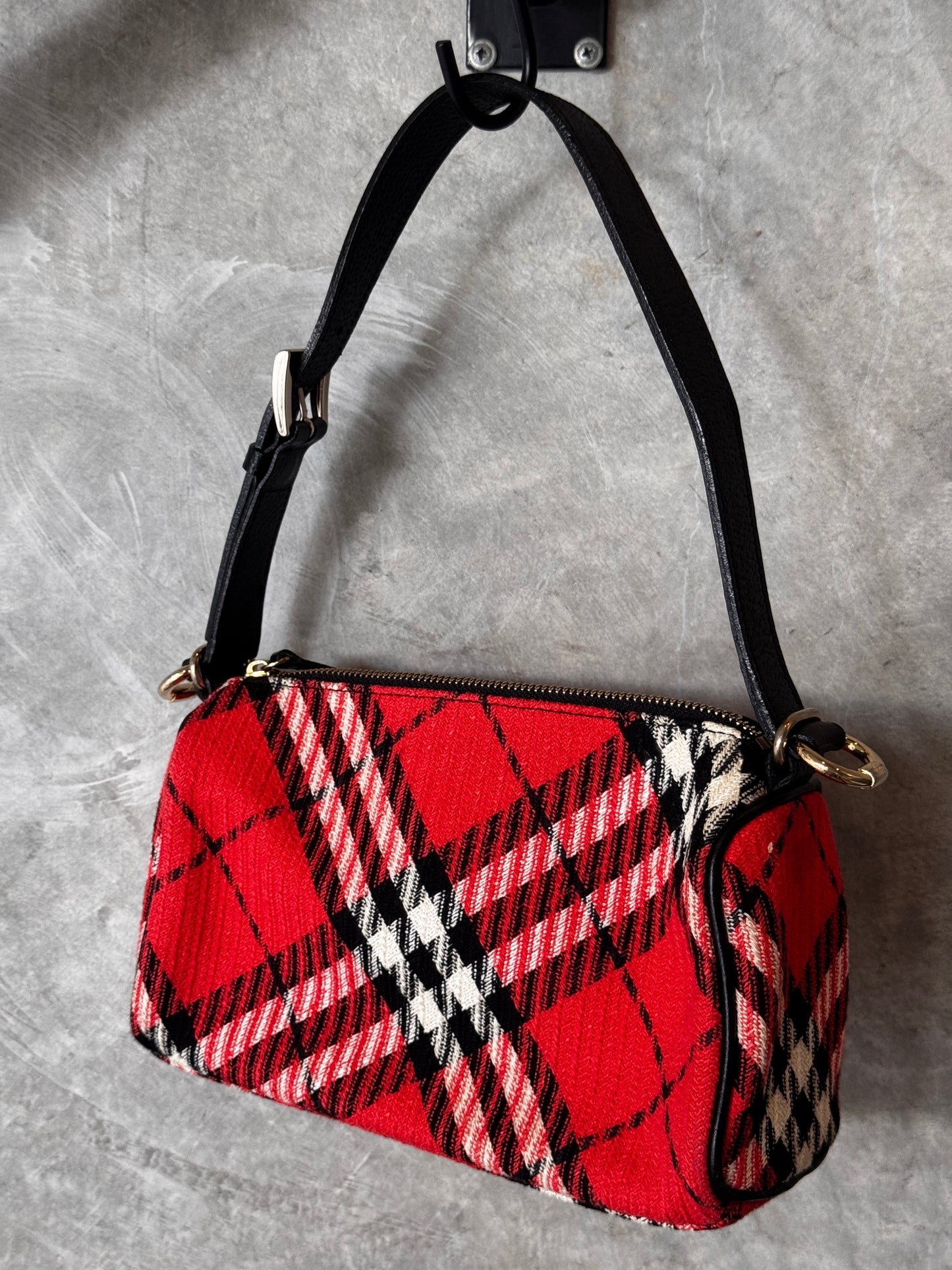 VINTAGE RED BURBERRY HANDBAG