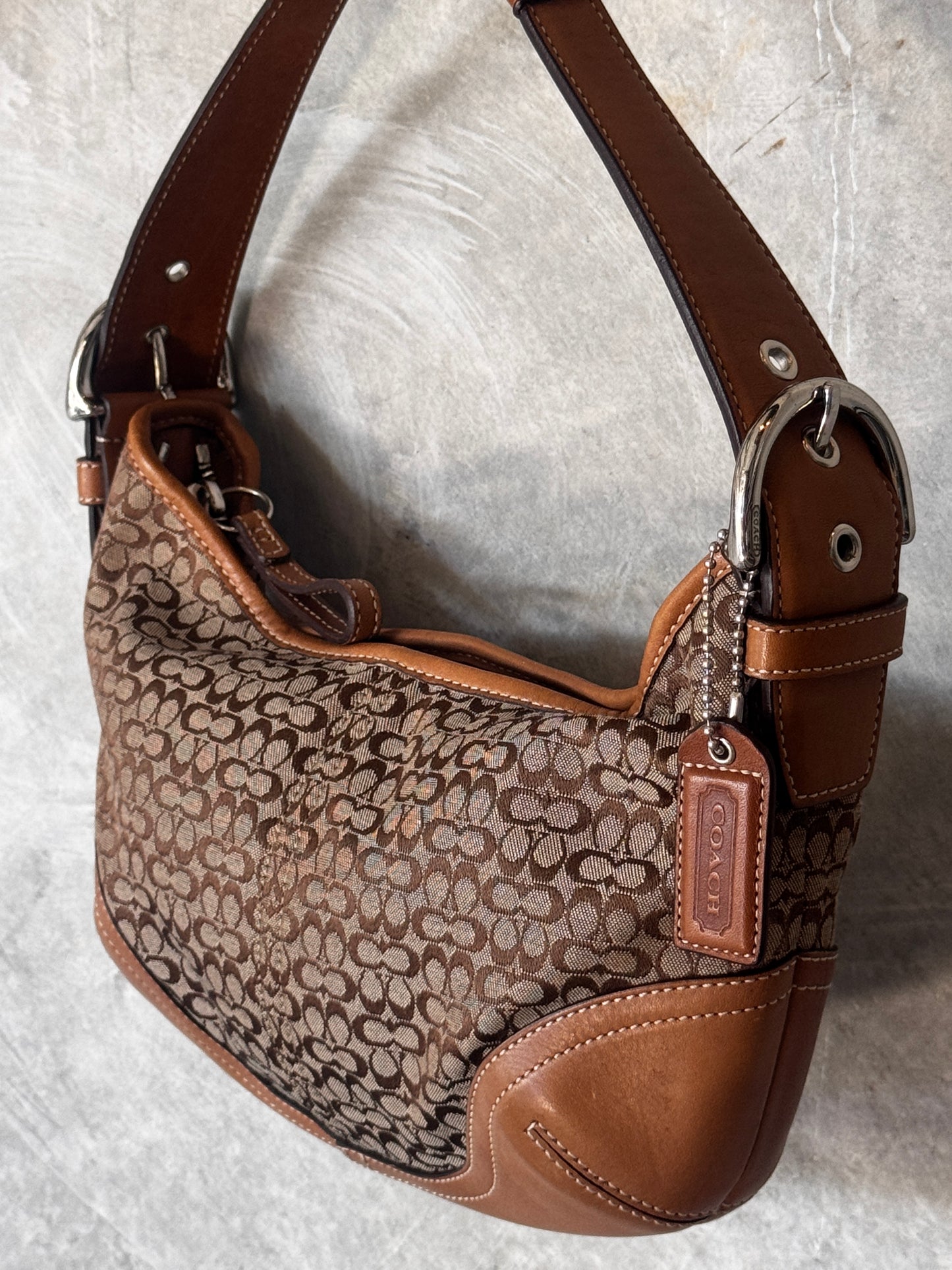 VINTAGE COACH BEIGE HOBO HANDBAG