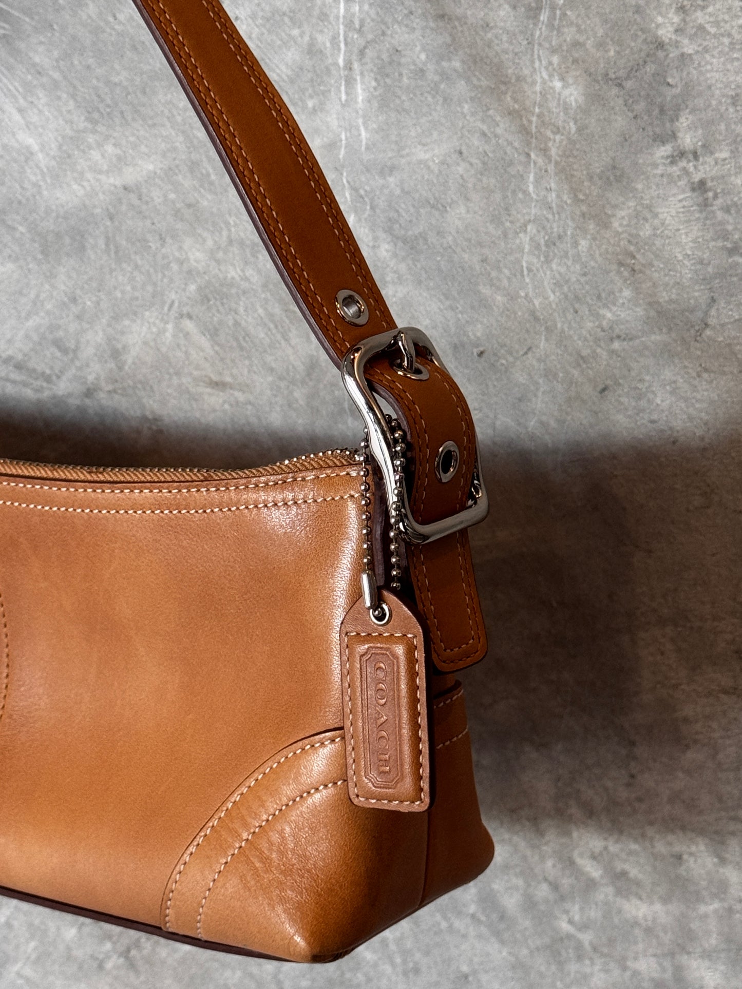 AUTHENTIC VINTAGE COACH BROWN LEATHER SHOULDER BAG