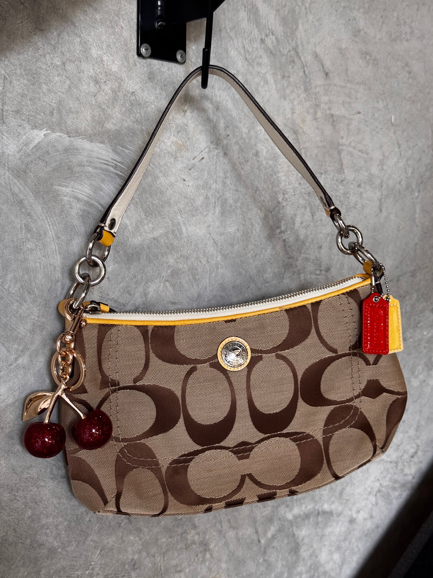 VINTAGE COACH SHOULDER BAG