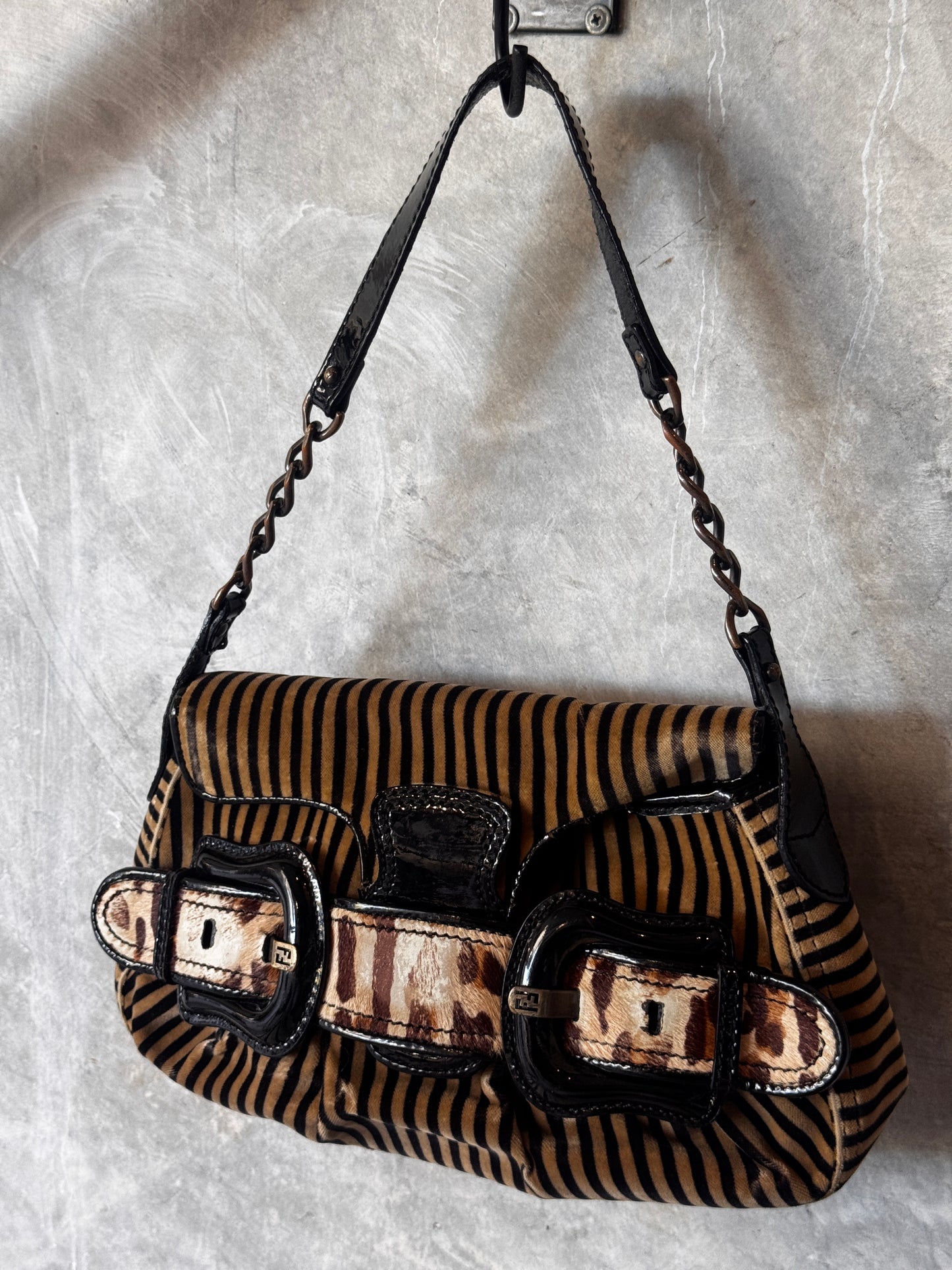 VINTAGE FENDI BUCKLE SHOULDER BAG