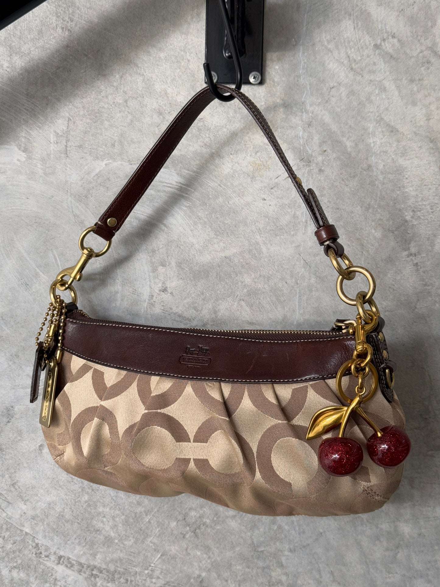 VINTAGE COACH BROWN & GOLD SIGNATURE HANDBAG