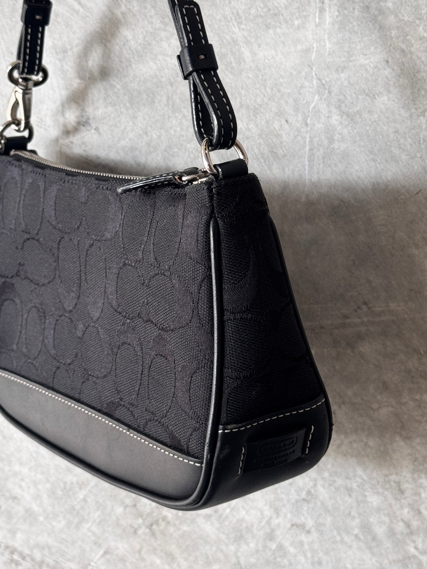 COACH Y2K BLACK SHOULDER BAG