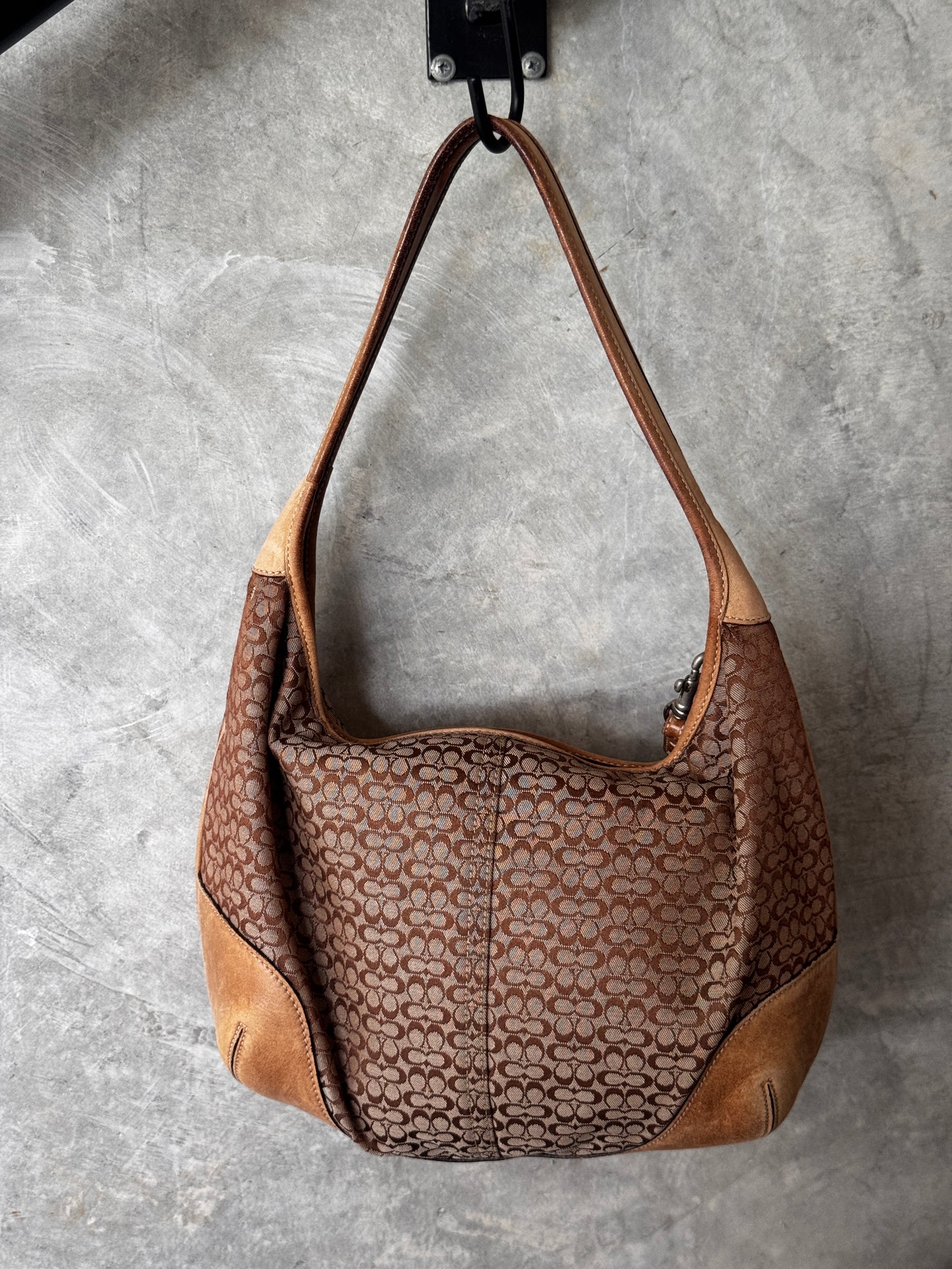 VINTAGE COACH SUFFLETTE BEIGE MONOGRAM HANDBAG