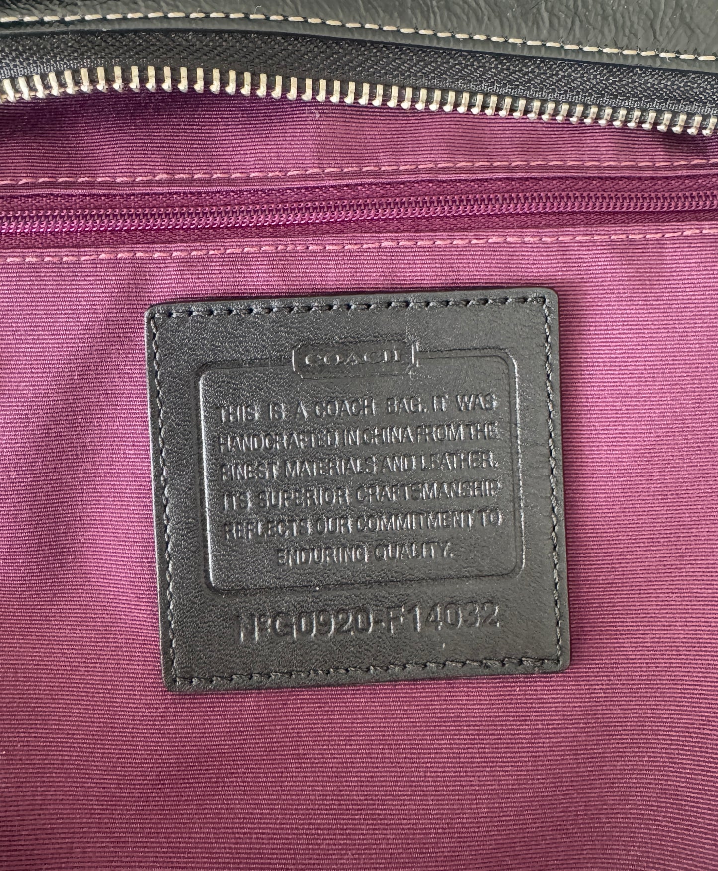 COACH HOBO SIGNATURE HANDBAG