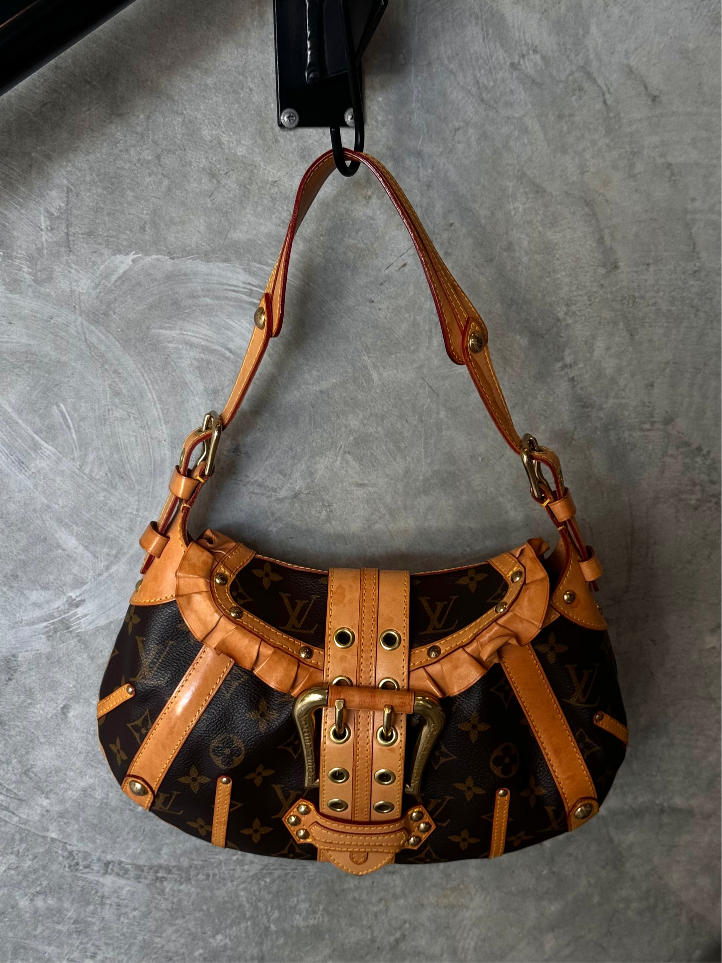 LOUIS VUITTON MONOGRAM CANVAS LEONOR BAG