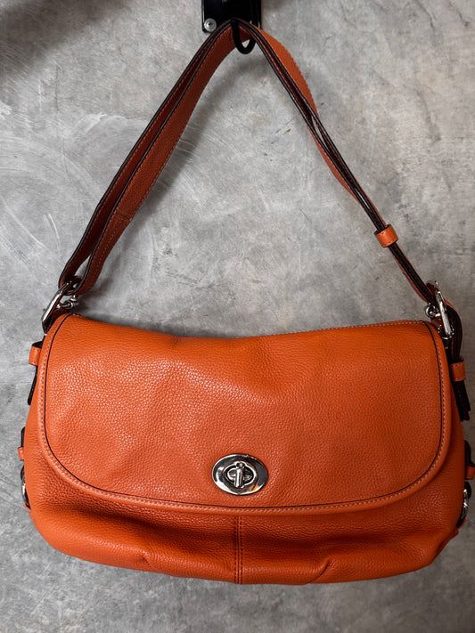 VINTAGE COACH LEATHER SHOULDER BAG