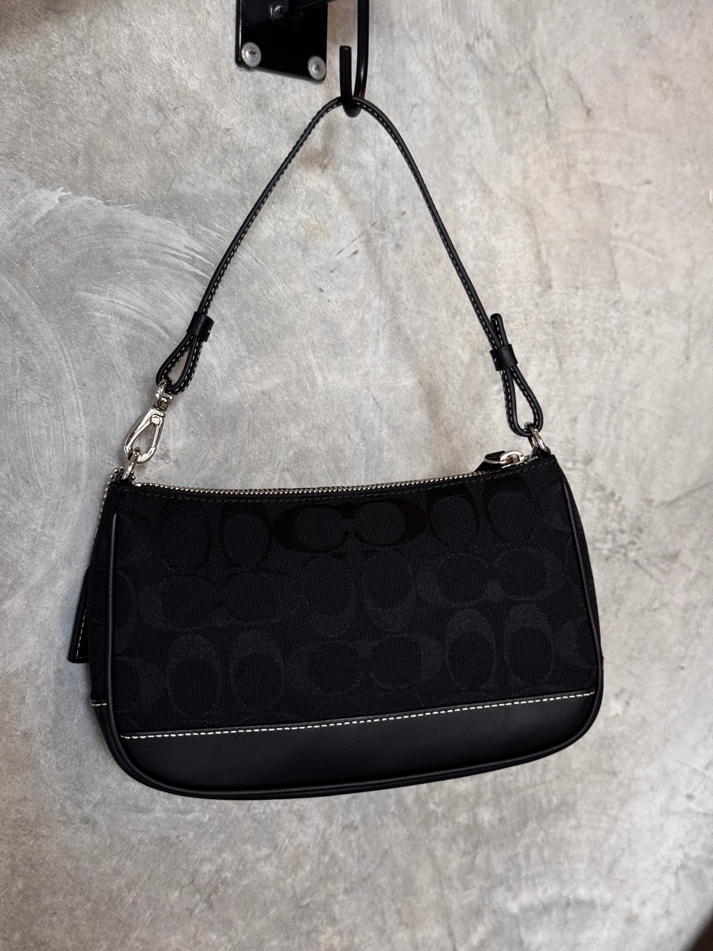 COACH Y2K BLACK SHOULDER BAG