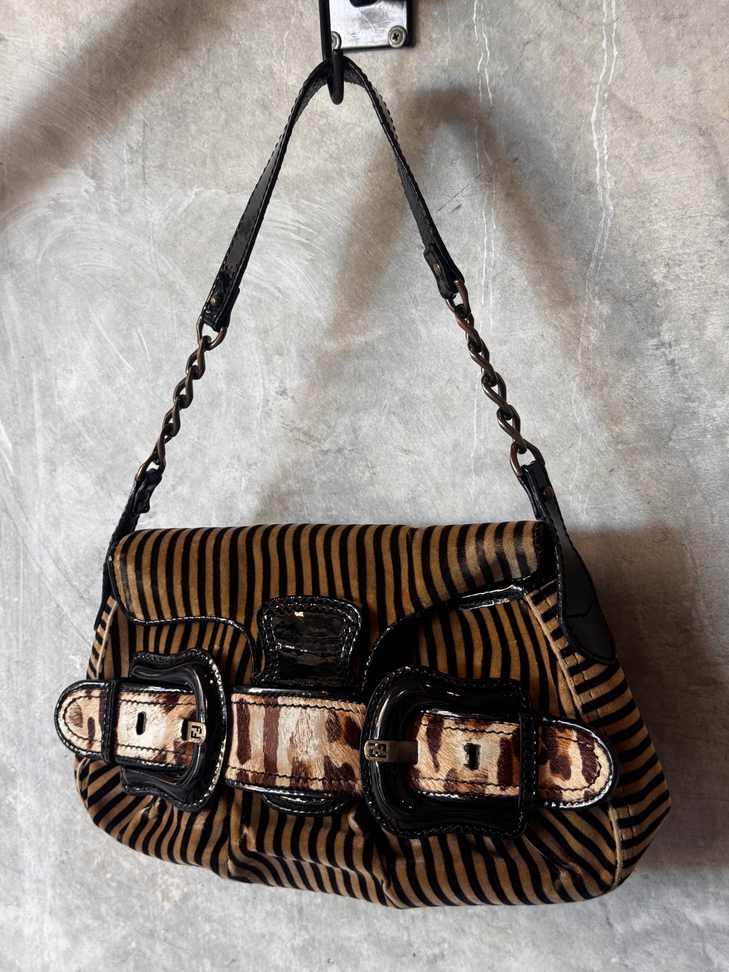 VINTAGE FENDI BUCKLE SHOULDER BAG