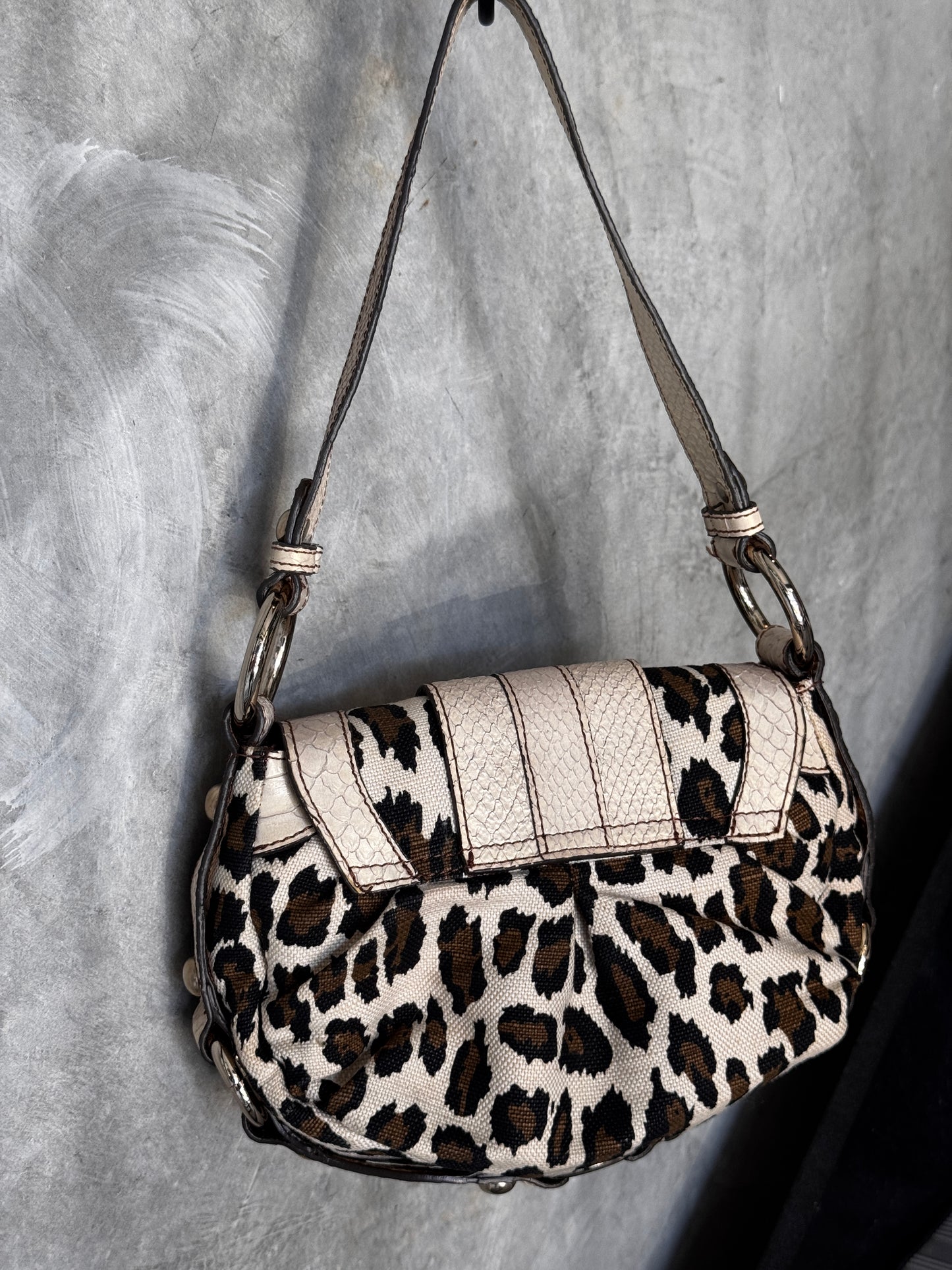VINTAGE GUESS LEOPARD PRINT Y2K HANDBAG