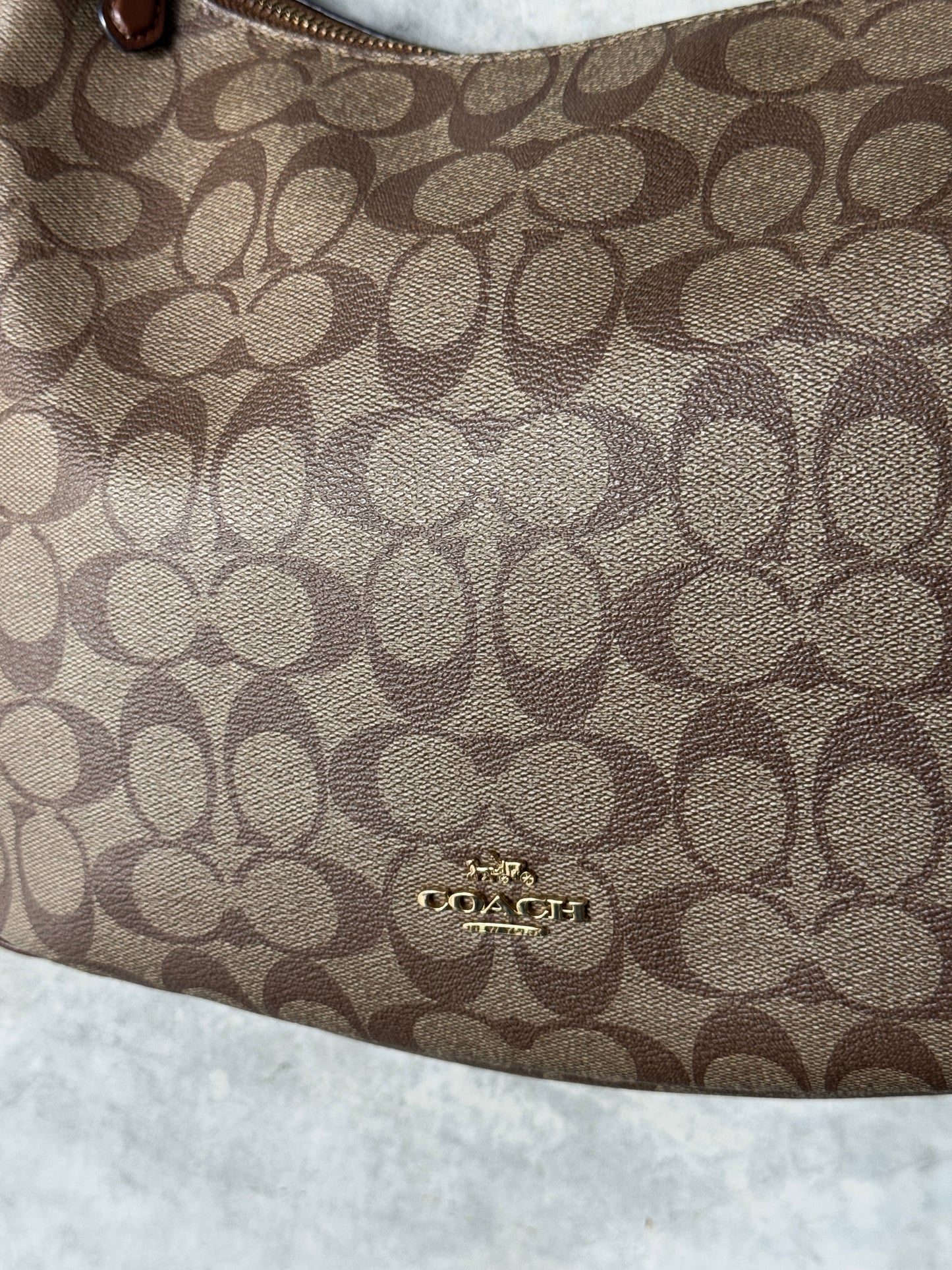 COACH HARLEY HOBO SIGNATURE HANDBAG