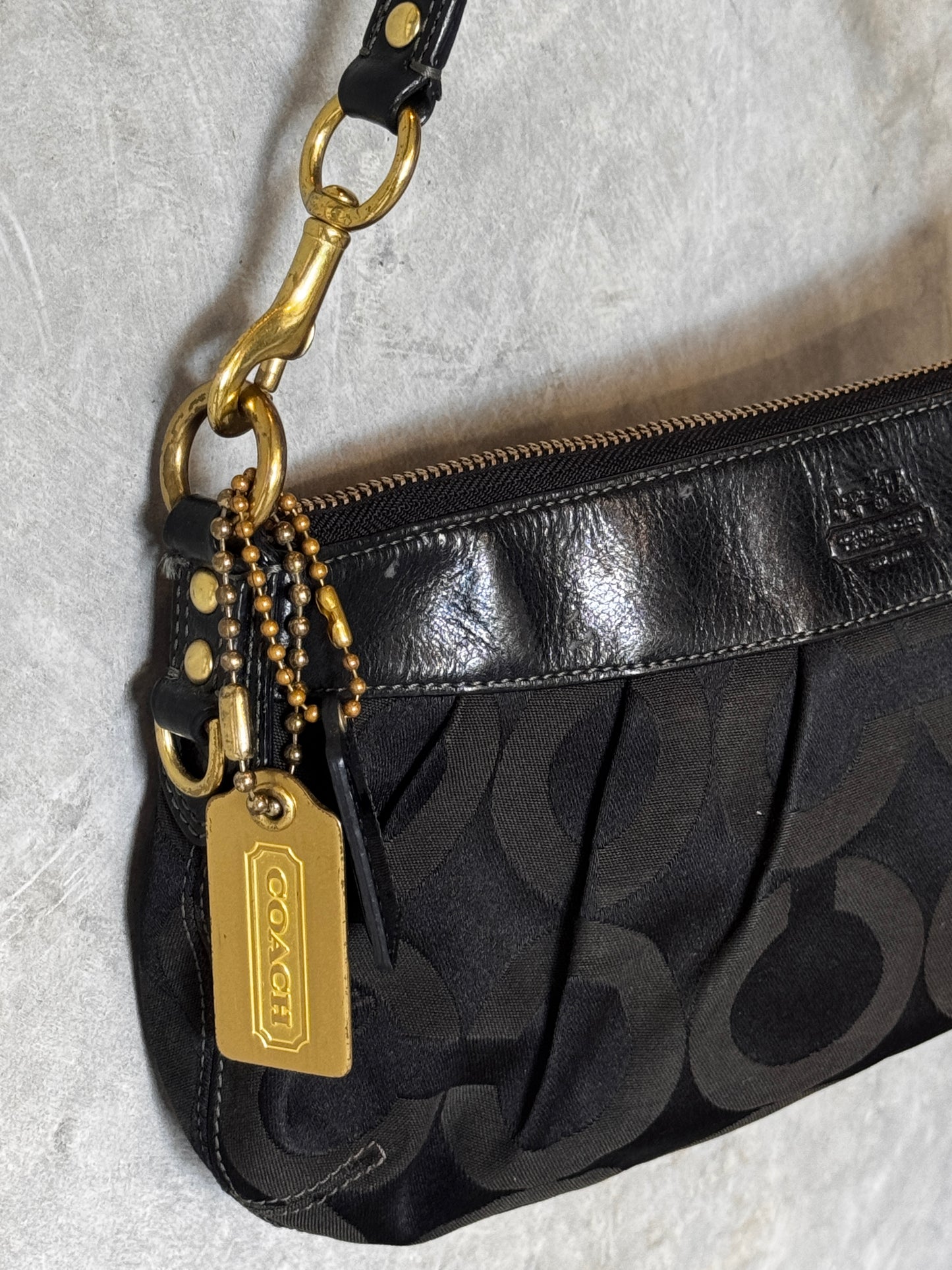 VINTAGE Y2K COACH HANDBAG