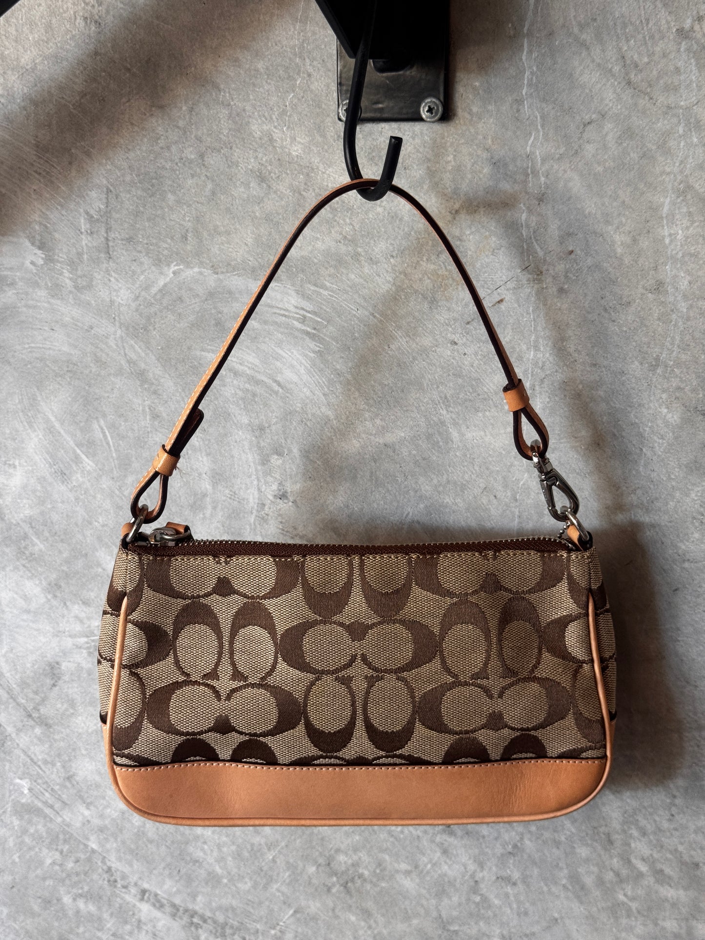 VINTAGE COACH DEMI TAN POCHETTE SHOULDER BAG