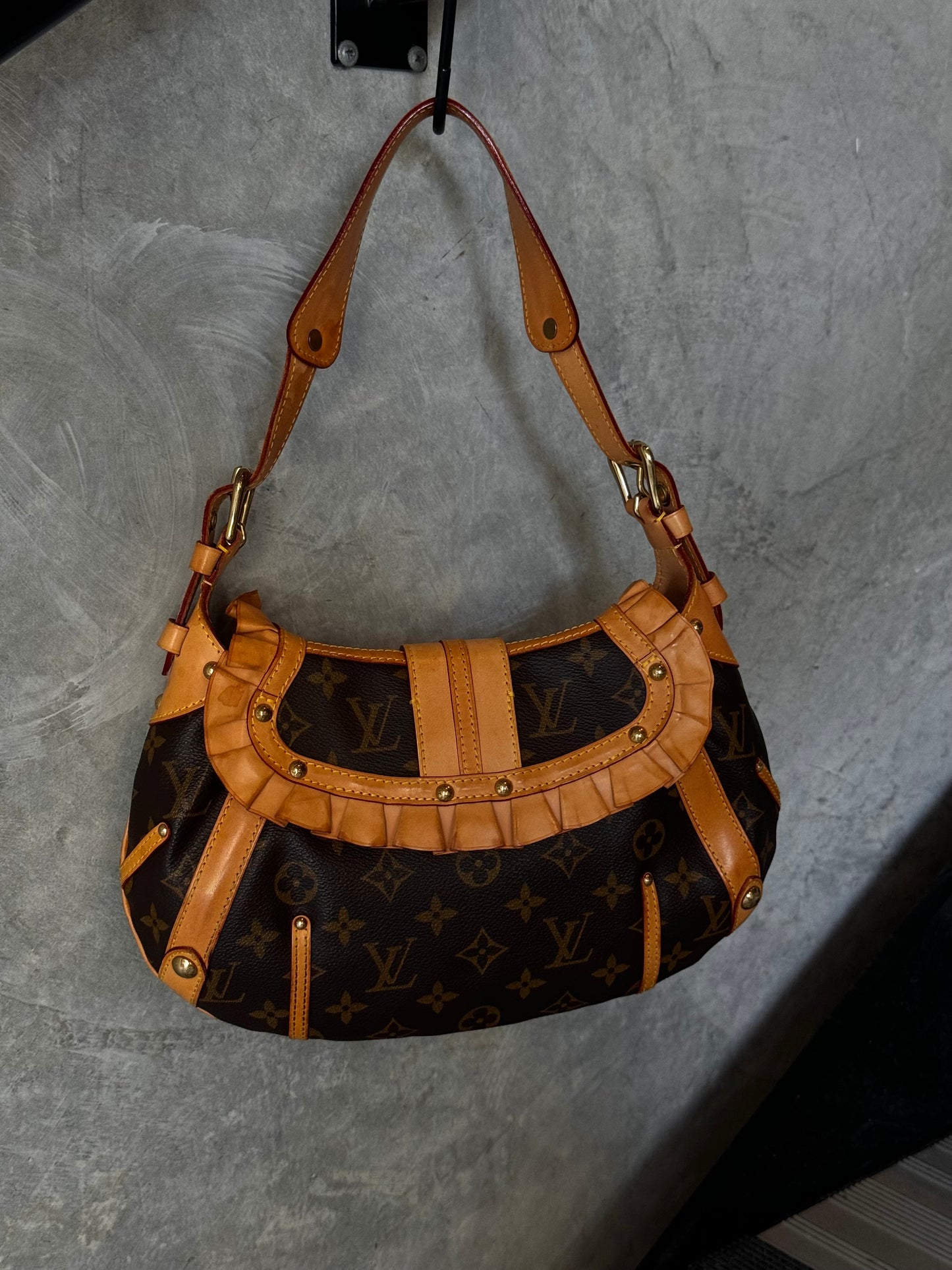 LOUIS VUITTON MONOGRAM CANVAS LEONOR BAG