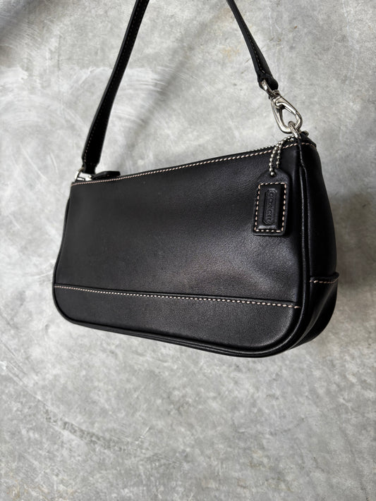 VINTAGE BLACK LEARHER COACH POCHETTE SHOULDER BAG