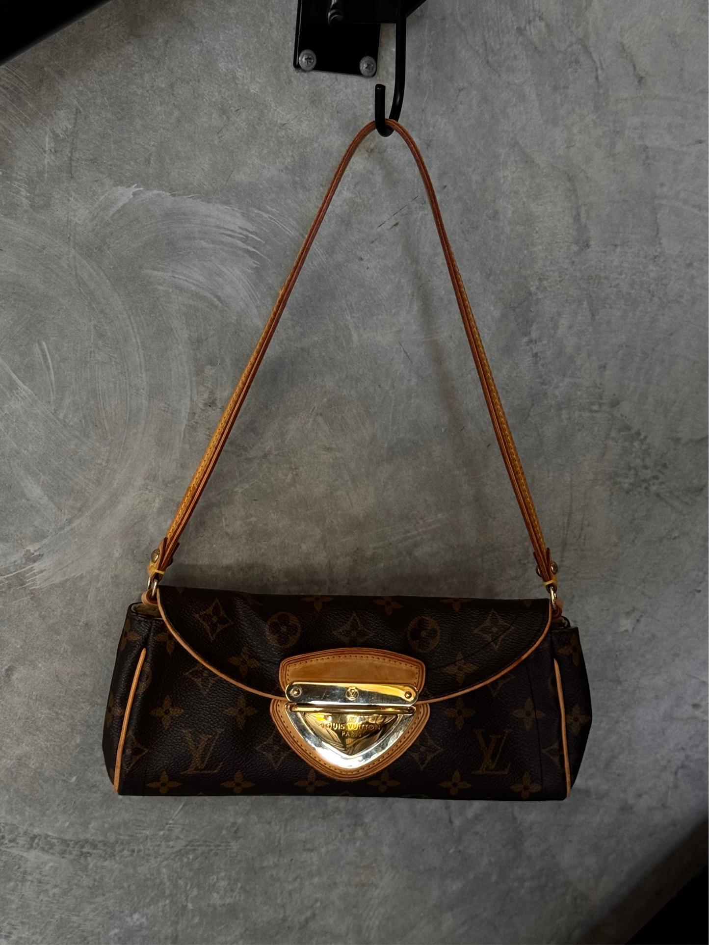 LOUIS VUITTON MONOGRAM BEVERLY POCHETTE