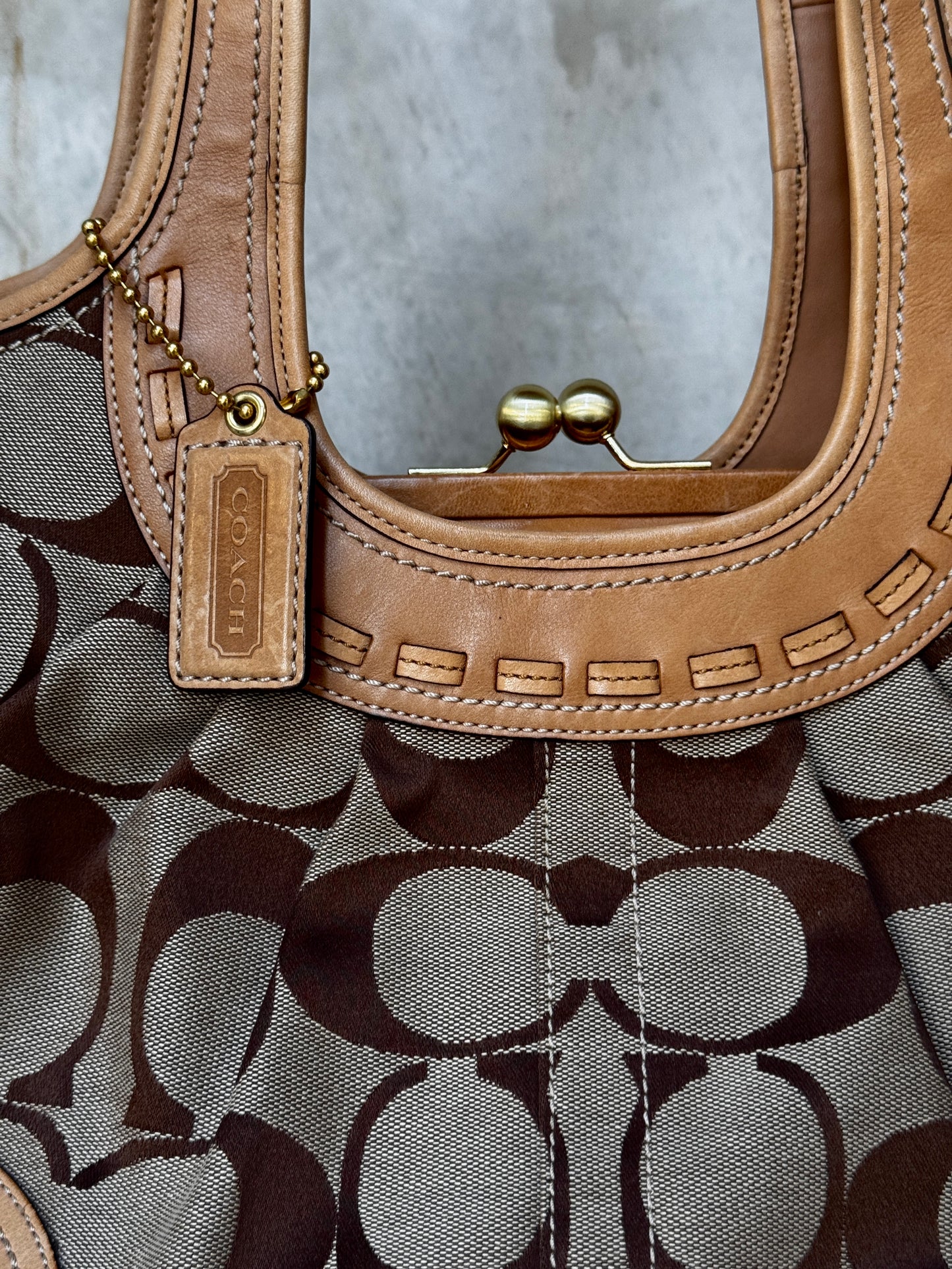 VINTAGE ERGO COACH SHOULDER BAG