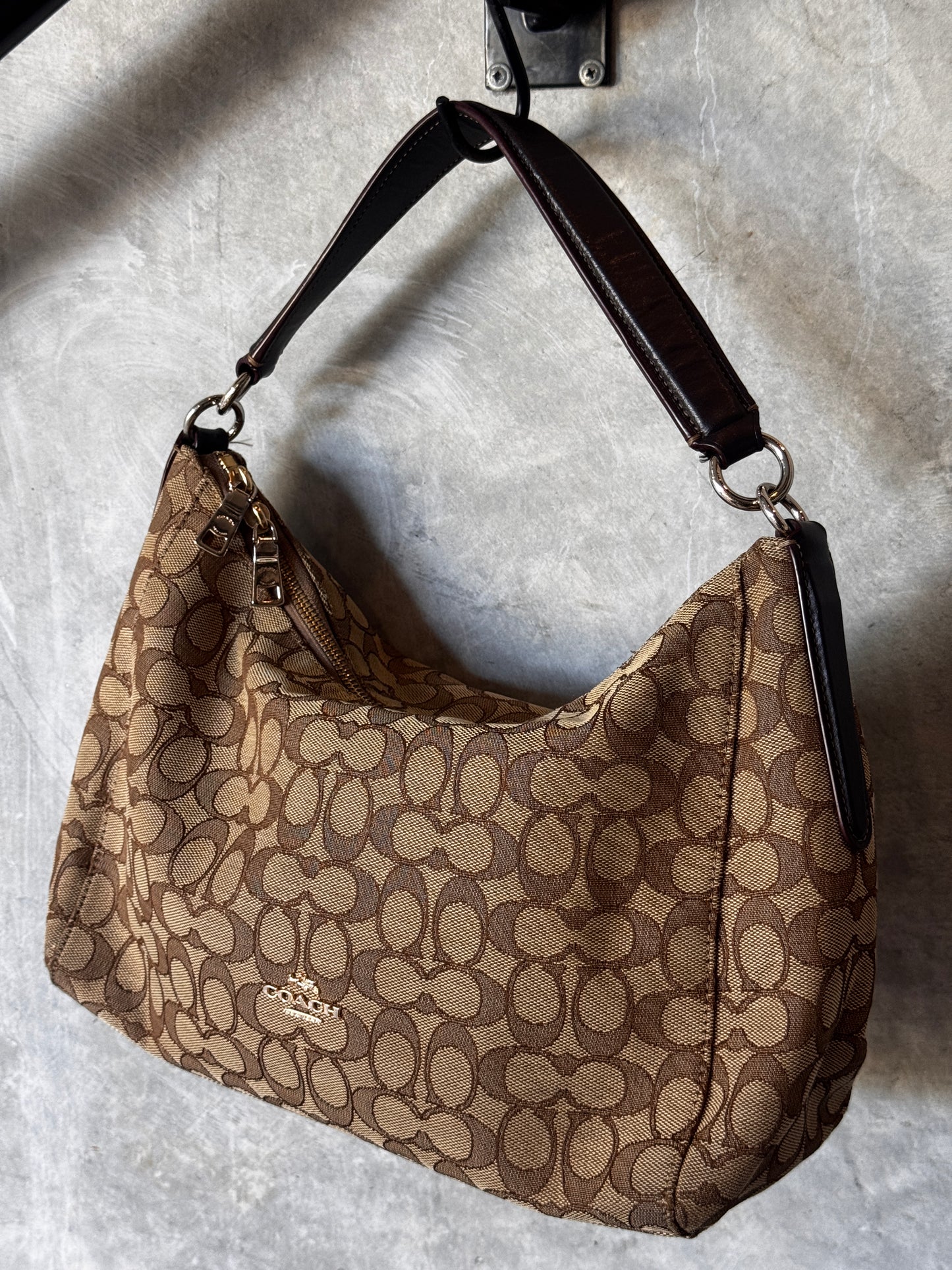 VINTAGE COACH SIGNATURE HOBO HANDBAG