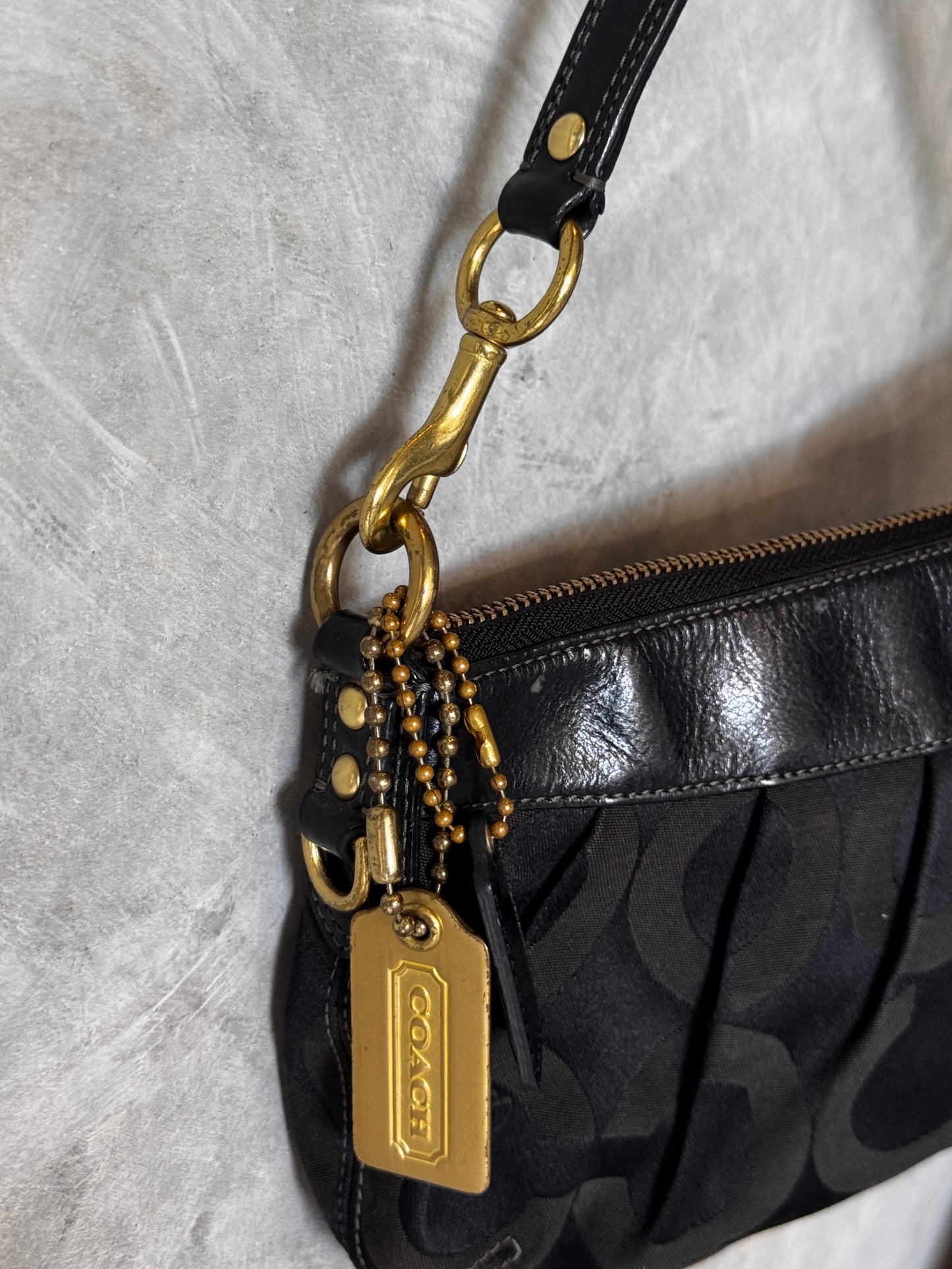 VINTAGE Y2K COACH HANDBAG