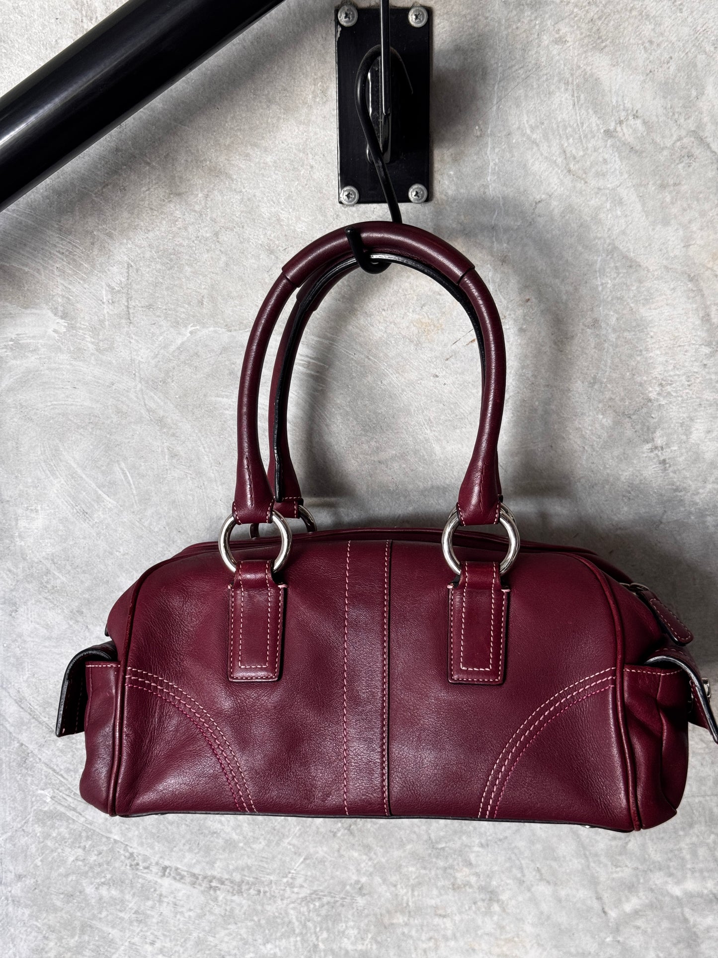 BURGUNDY VINTAGE COACH HANDBAG