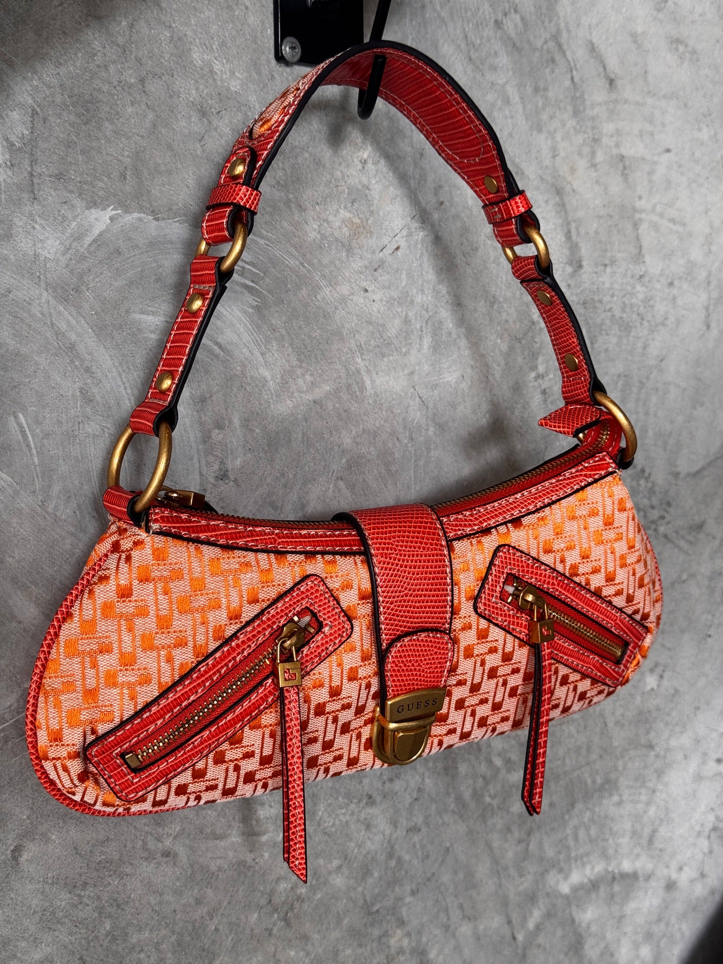 Belle Vintage Y2K Guess Shoulder Bag