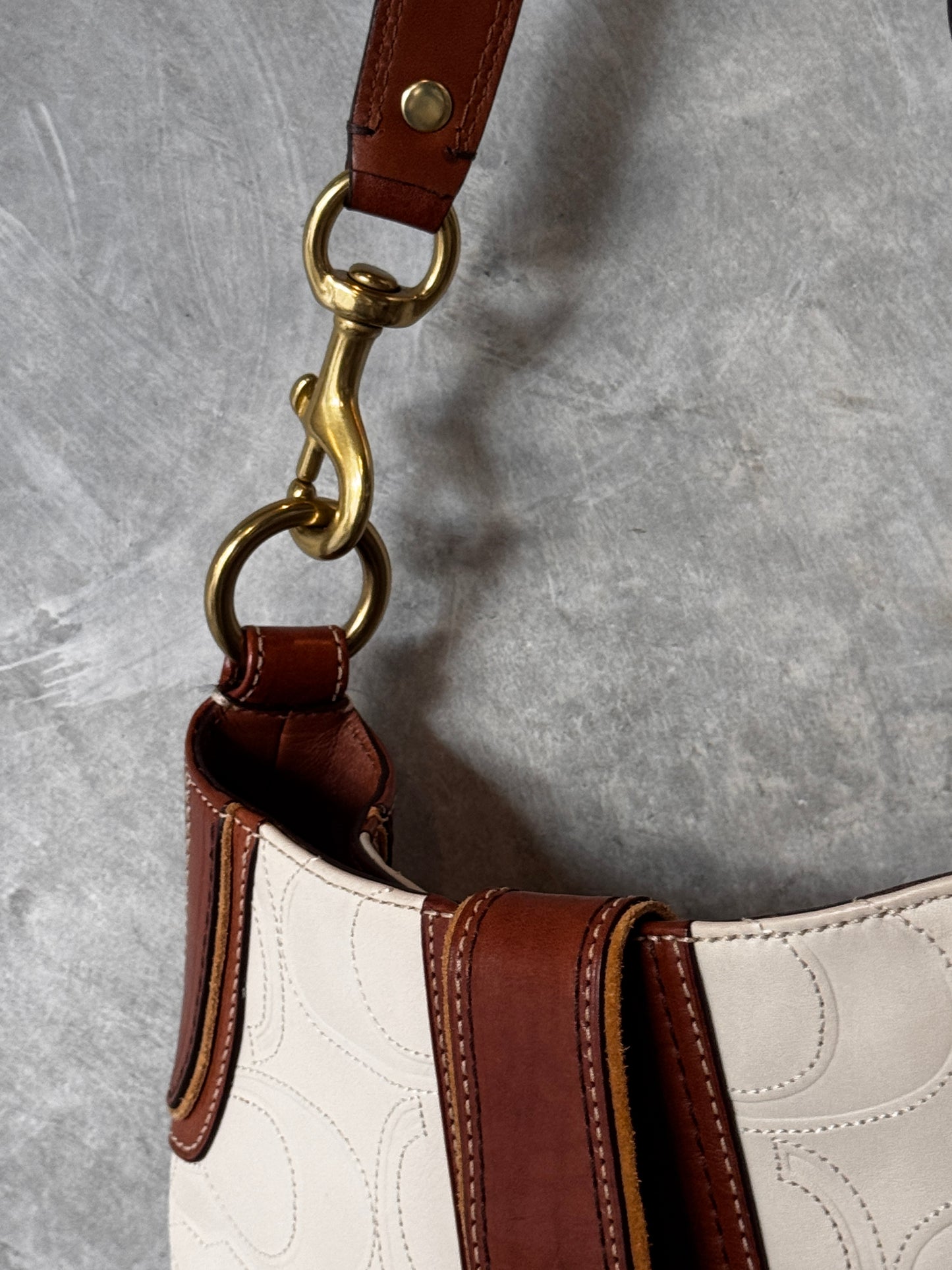 VINTAGE COACH HOBO LEATHER SHOULDER BAG