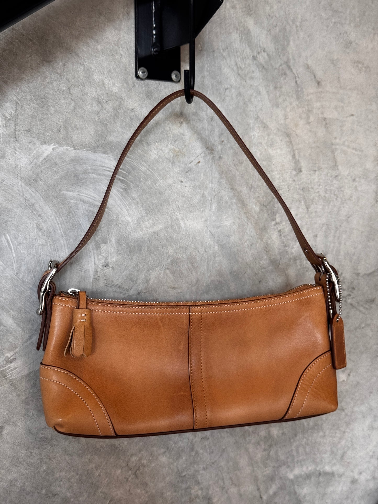 AUTHENTIC VINTAGE COACH BROWN LEATHER SHOULDER BAG