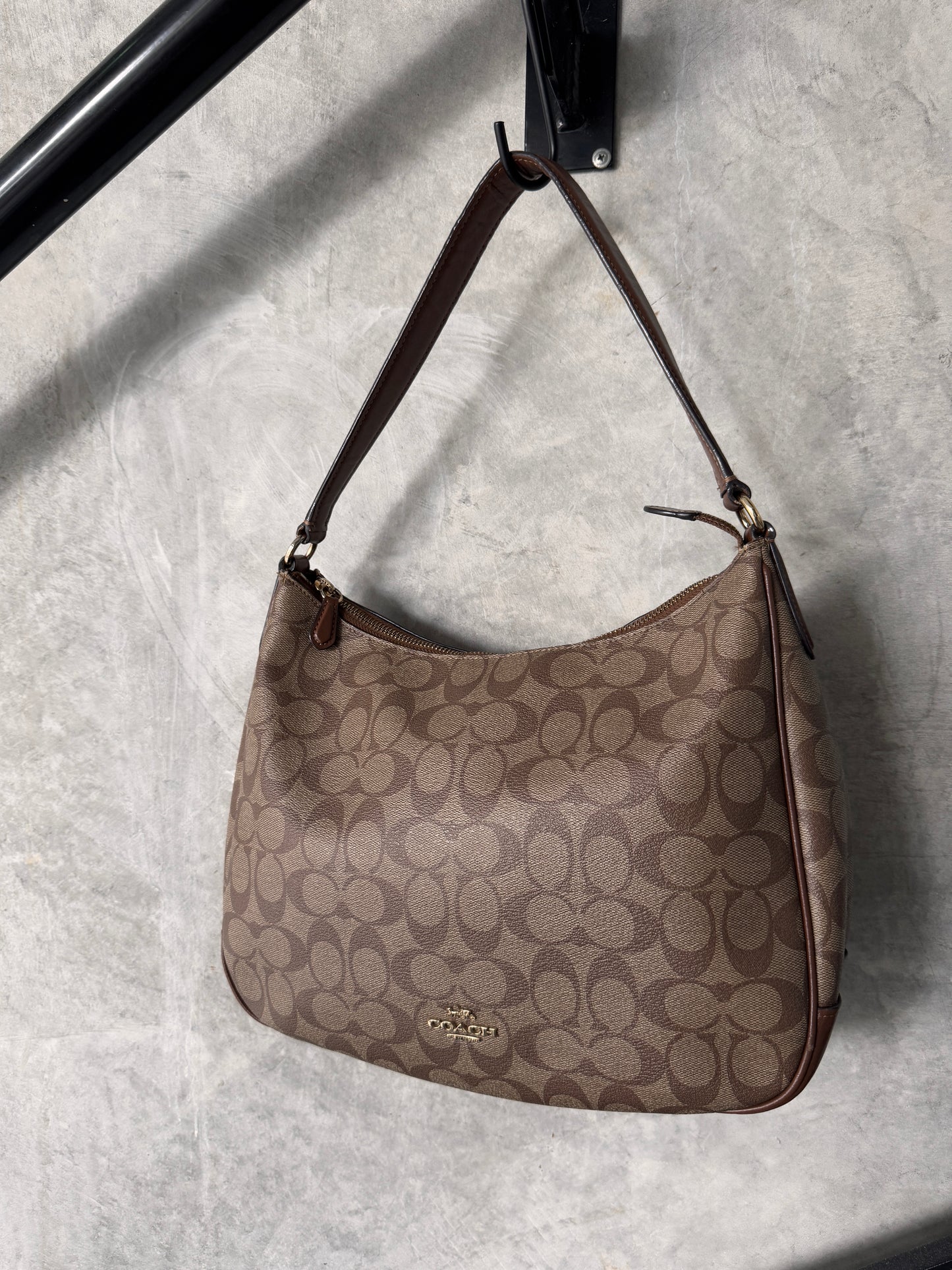 COACH HARLEY HOBO SIGNATURE HANDBAG