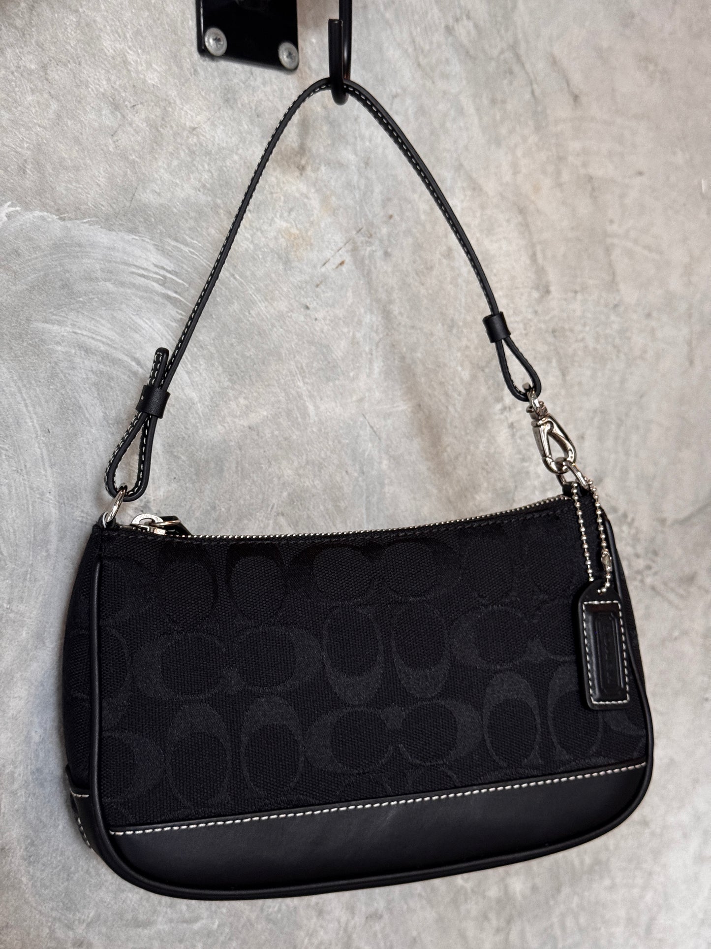 COACH Y2K BLACK SHOULDER BAG
