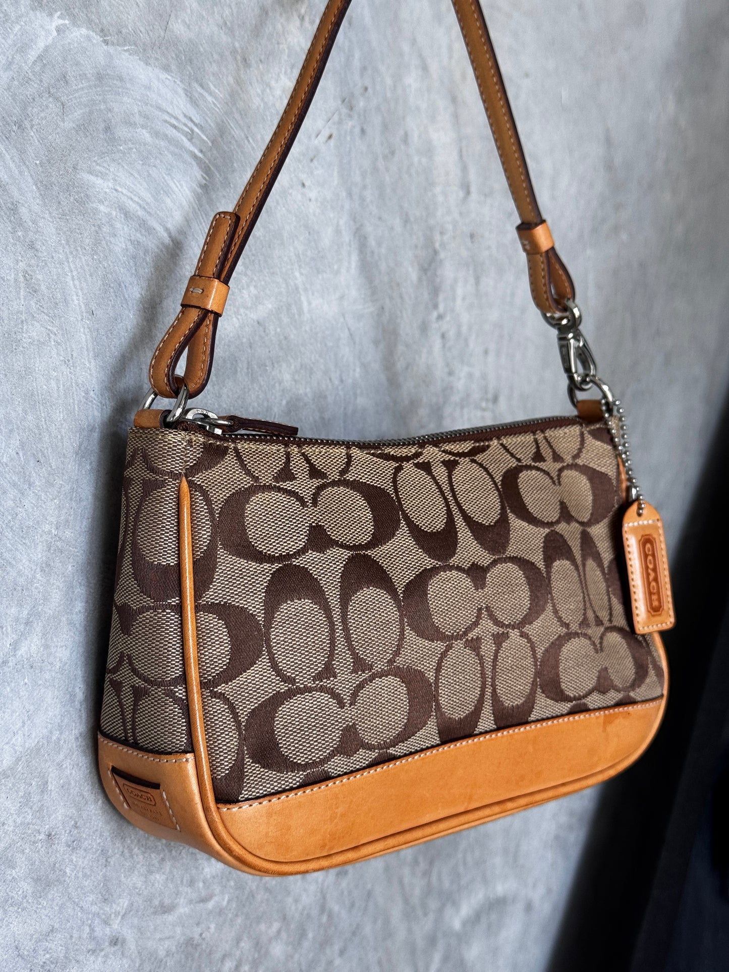 VINTAGE COACH DEMI TAN POCHETTE SHOULDER BAG