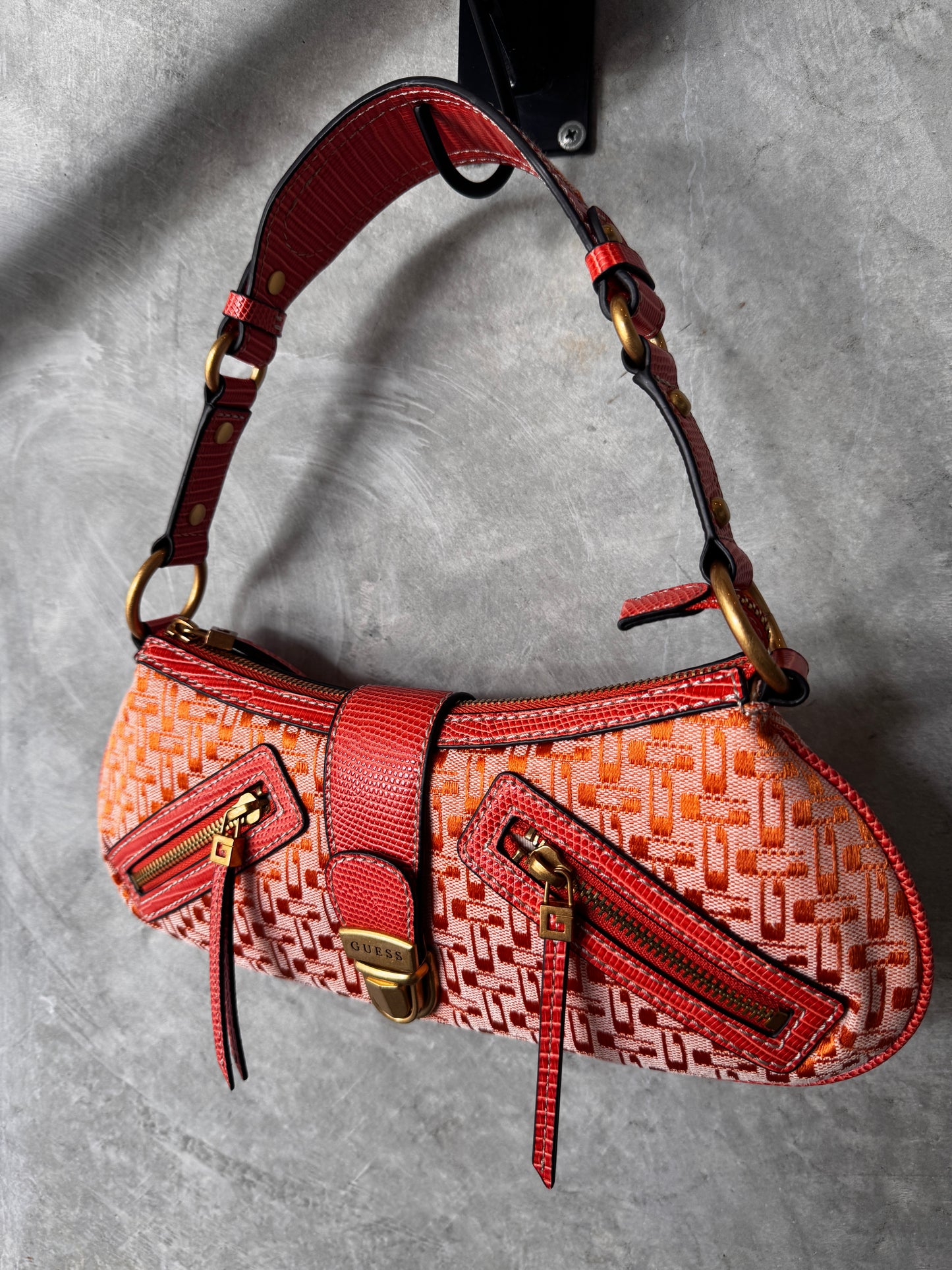 Belle Vintage Y2K Guess Shoulder Bag