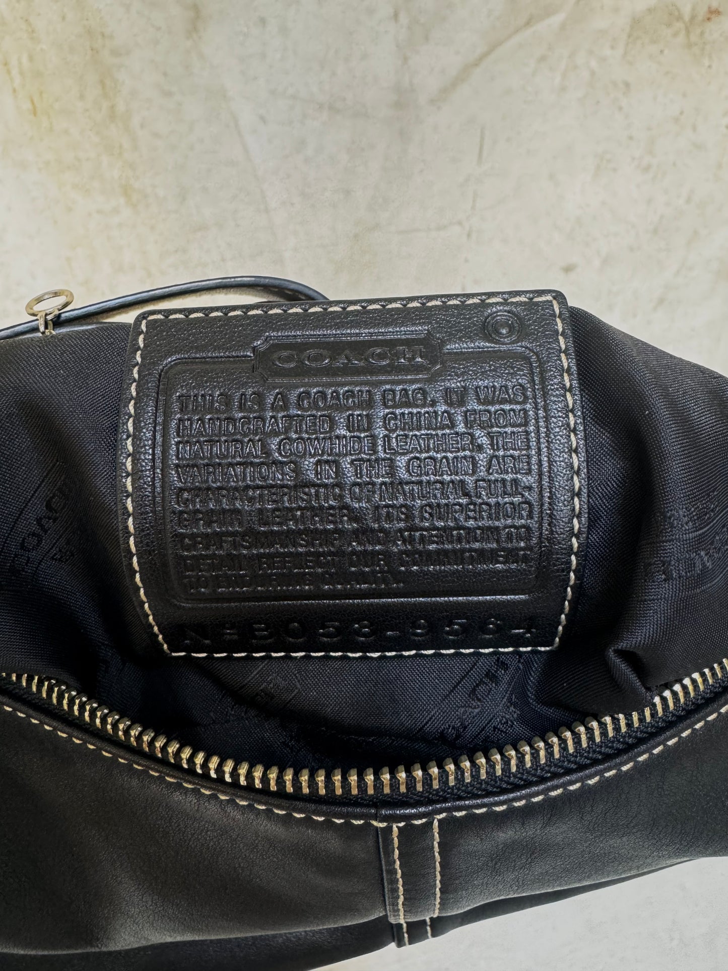 AUTHENTIC COACH BLACK GENUINE LEATHER SHOULDER HANDBAG