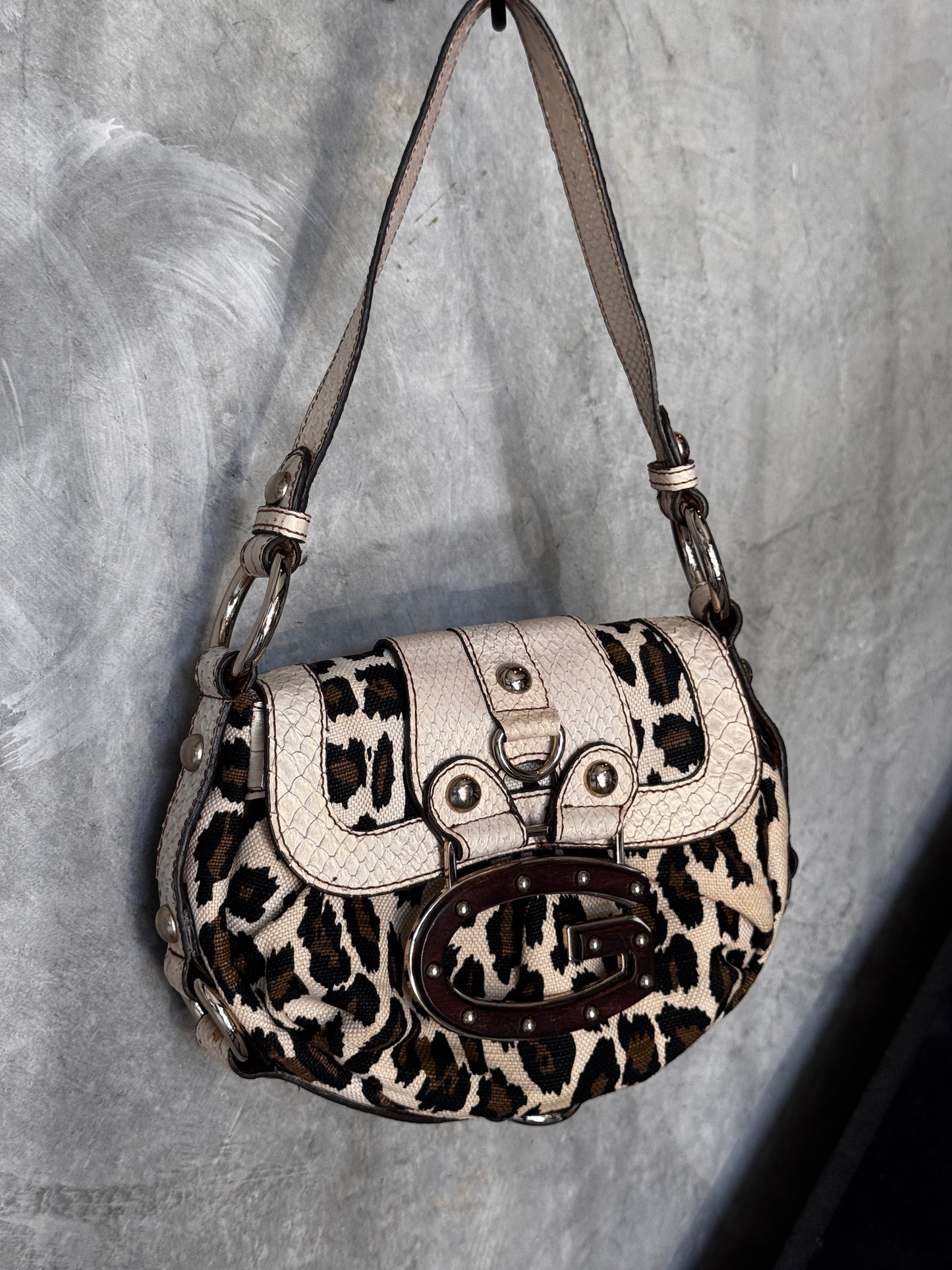 VINTAGE GUESS LEOPARD PRINT Y2K HANDBAG